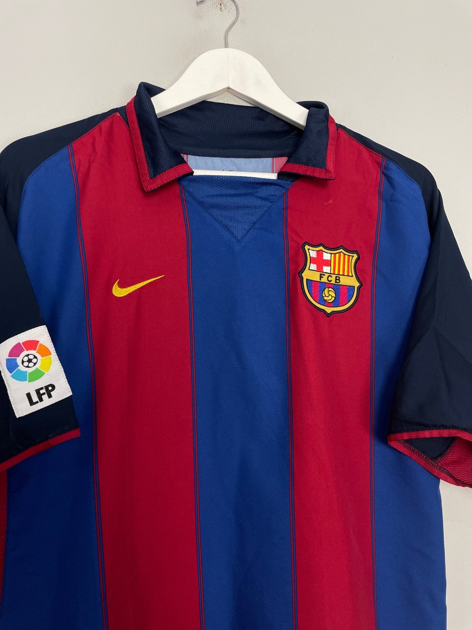 Shop 2003/04 BARCELONA RONALDINHO #80 HOME SHIRT (L) NIKE, classic football shirts, vintage football shirts & retro soccer jerseys at Cult Kits