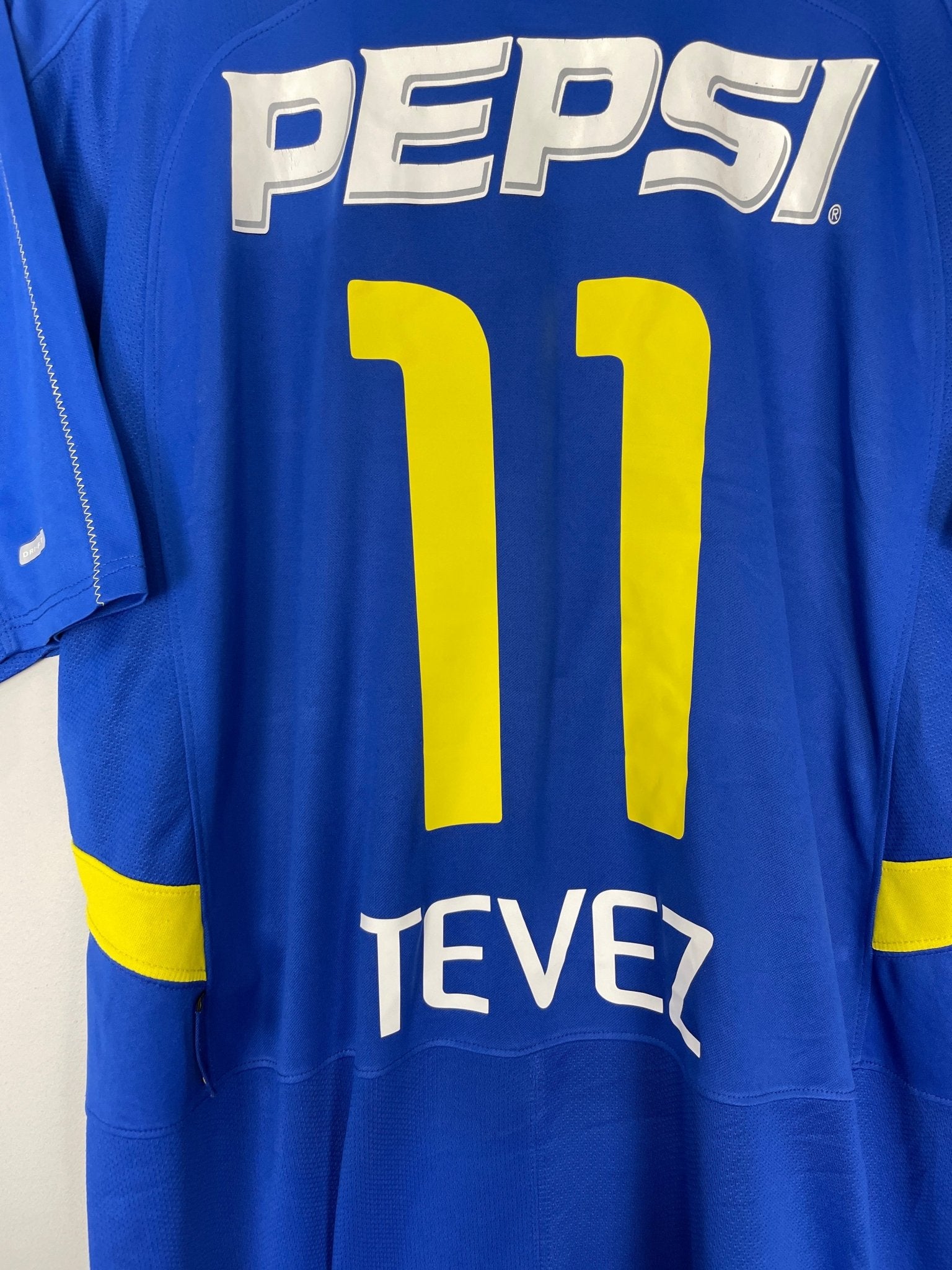 Shop 2003/04 BOCA JUNIORS TEVEZ #11 HOME SHIRT (L) NIKE, classic football shirts, vintage football shirts & retro soccer jerseys at Cult Kits