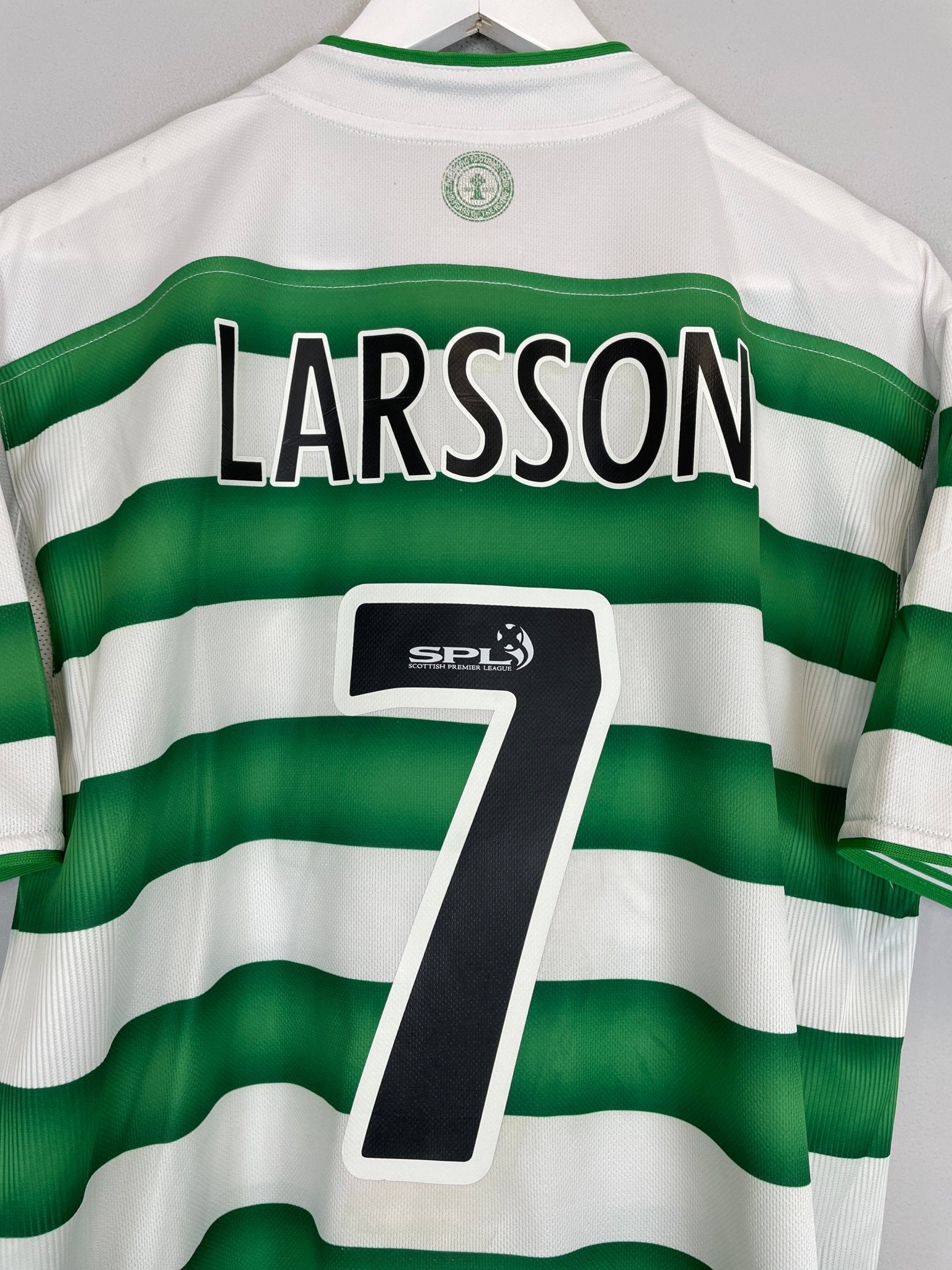 Shop 2003/04 CELTIC LARSSON #7 HOME SHIRT (L) UMBRO, classic football shirts, vintage football shirts & retro soccer jerseys at Cult Kits