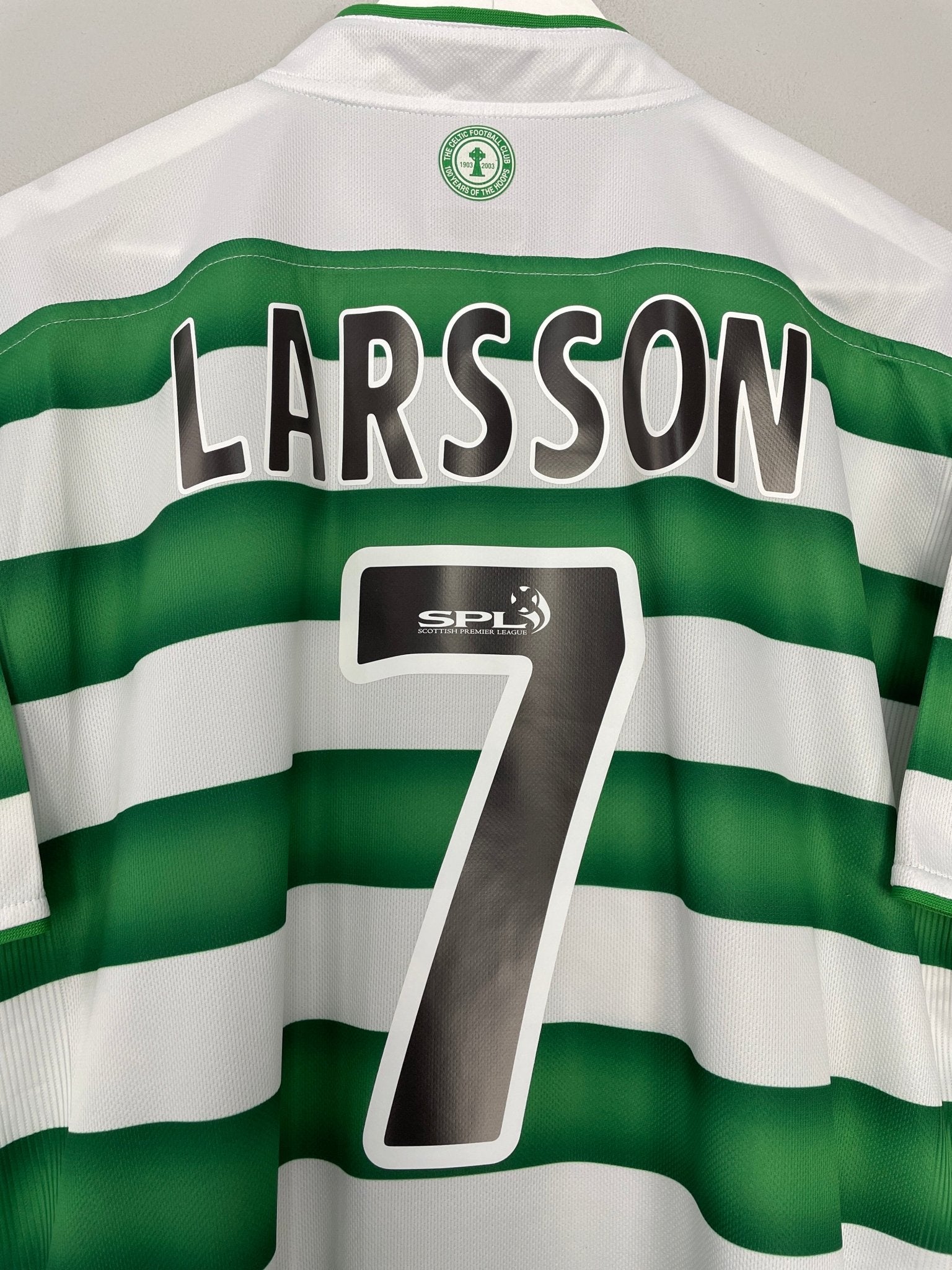 Shop 2003/04 CELTIC LARSSON #7 HOME SHIRT (XL) UMBRO, classic football shirts, vintage football shirts & retro soccer jerseys at Cult Kits