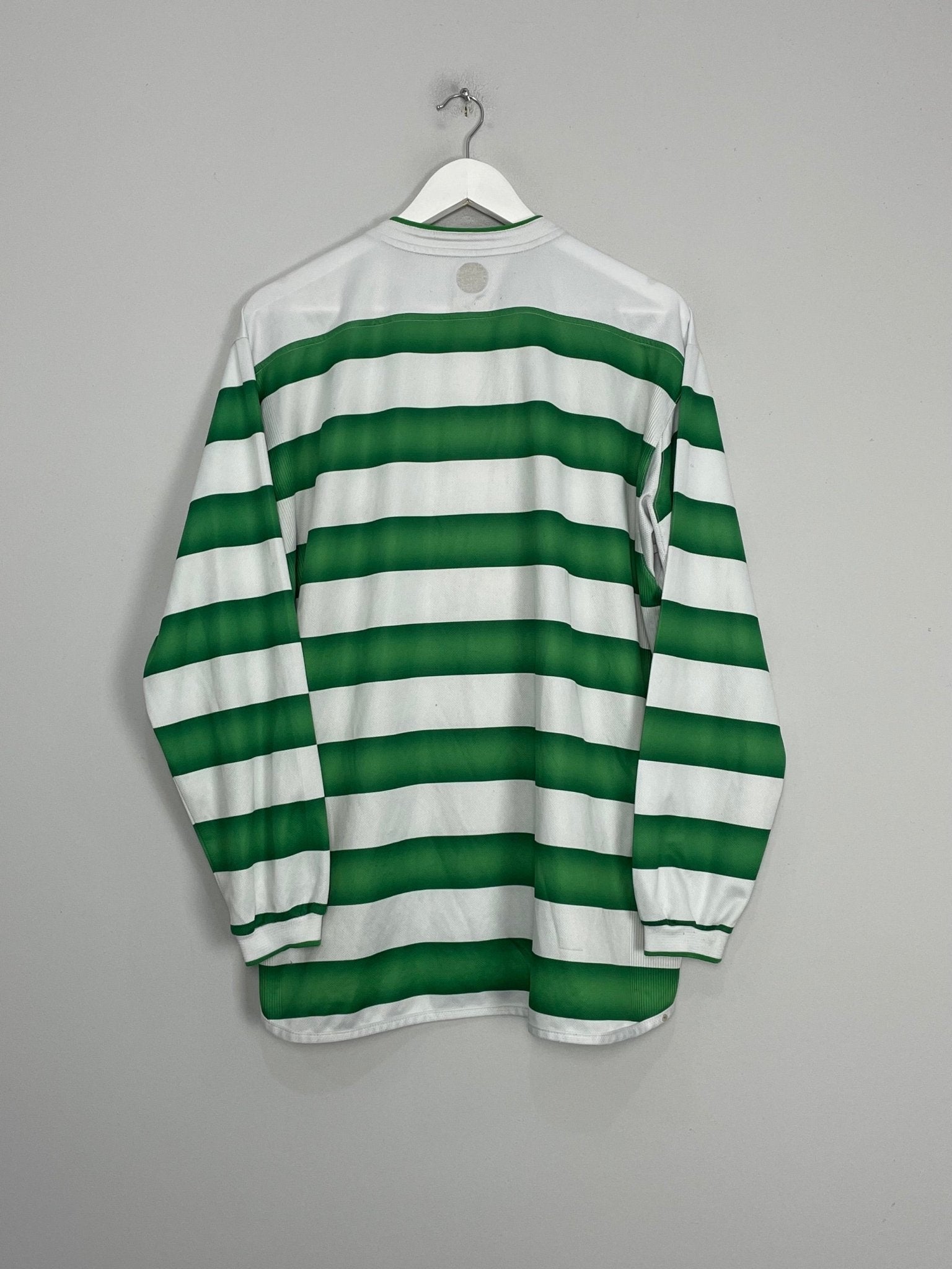 Shop 2003/04 CELTIC L/S HOME SHIRT (XL) UMBRO, classic football shirts, vintage football shirts & retro soccer jerseys at Cult Kits