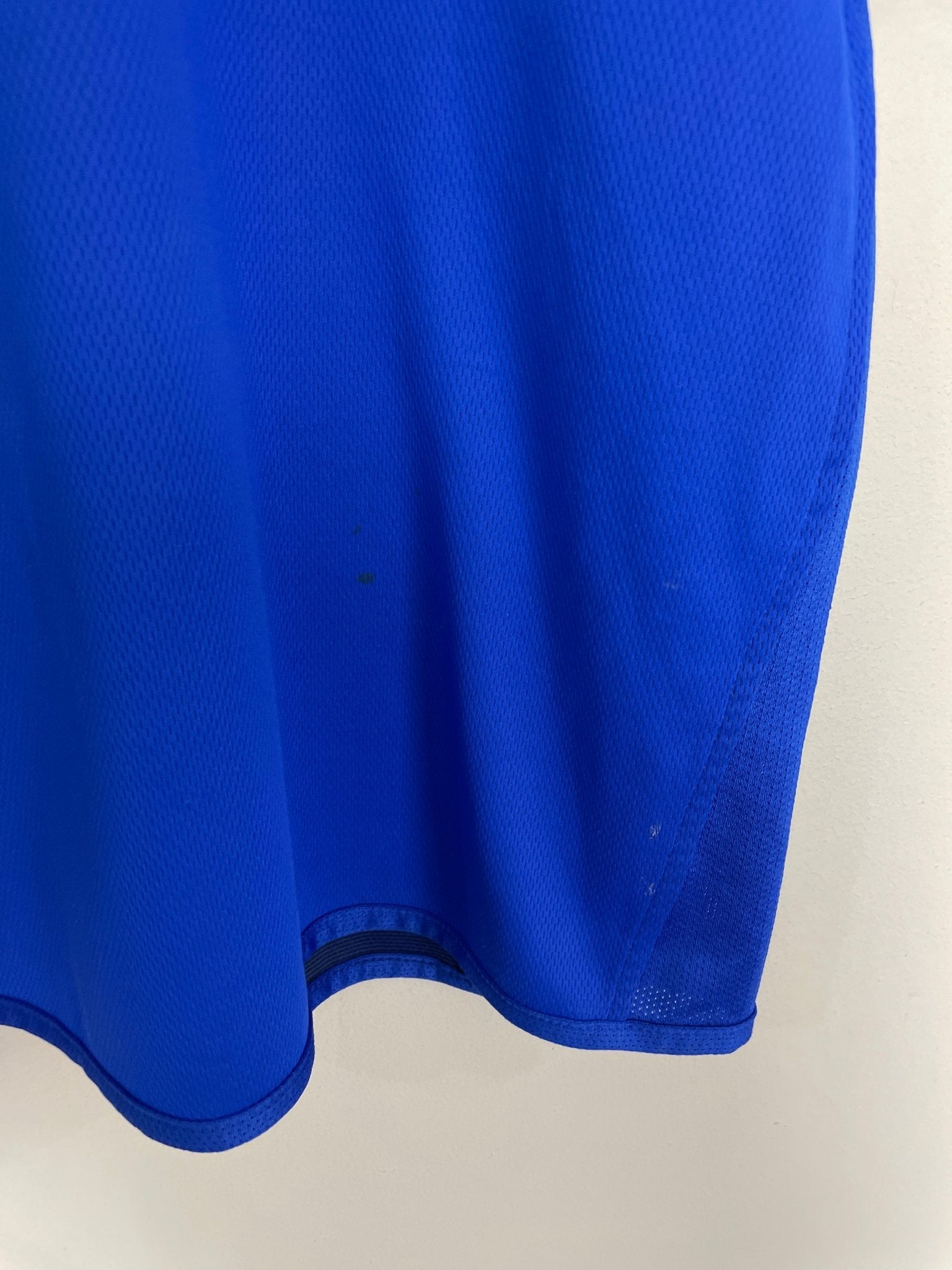 Shop 2003/04 CHELSEA DROGBA #15 HOME SHIRT (L) UMBRO, classic football shirts, vintage football shirts & retro soccer jerseys at Cult Kits