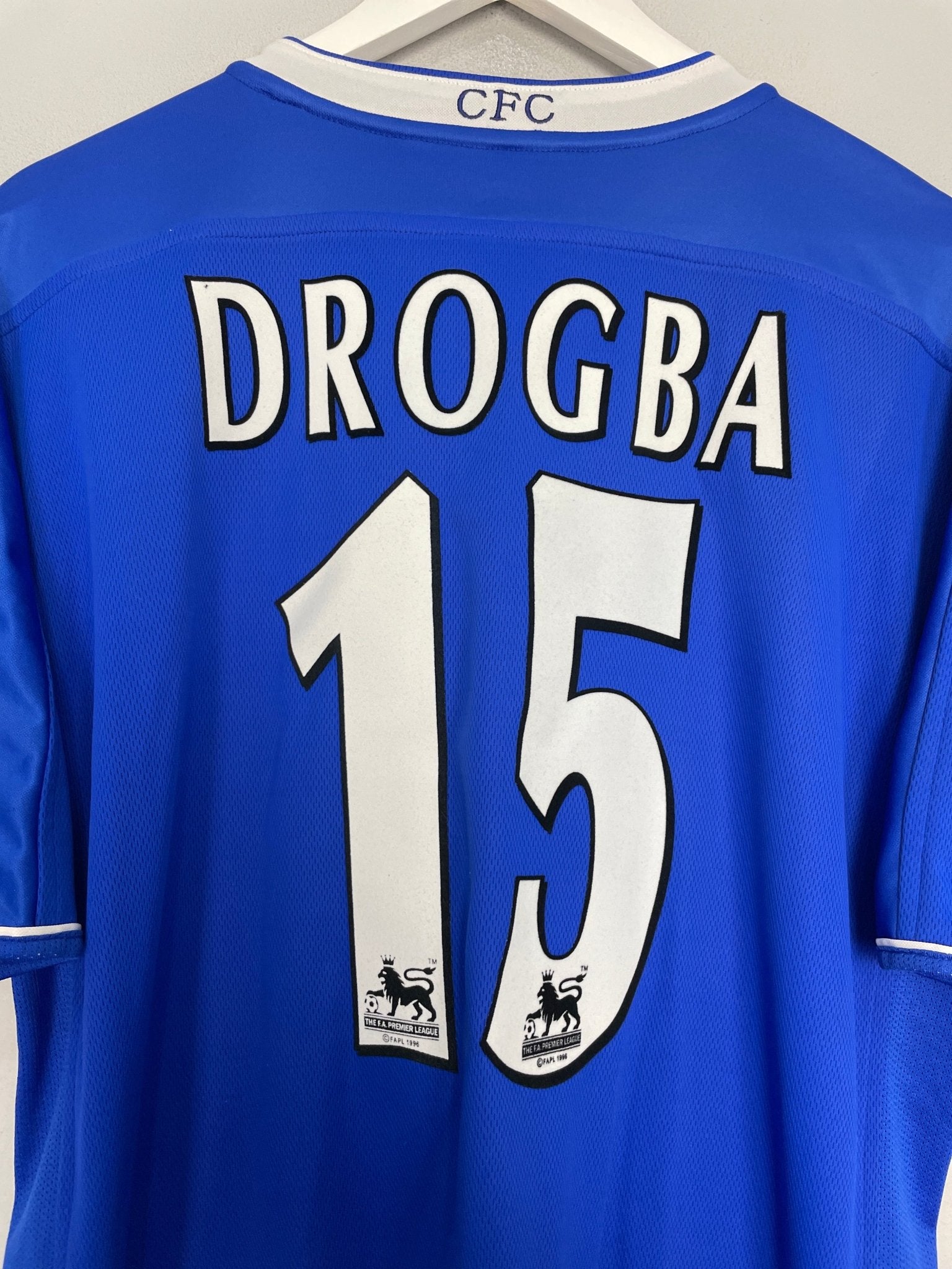 Shop 2003/04 CHELSEA DROGBA #15 HOME SHIRT (XL) UMBRO, classic football shirts, vintage football shirts & retro soccer jerseys at Cult Kits