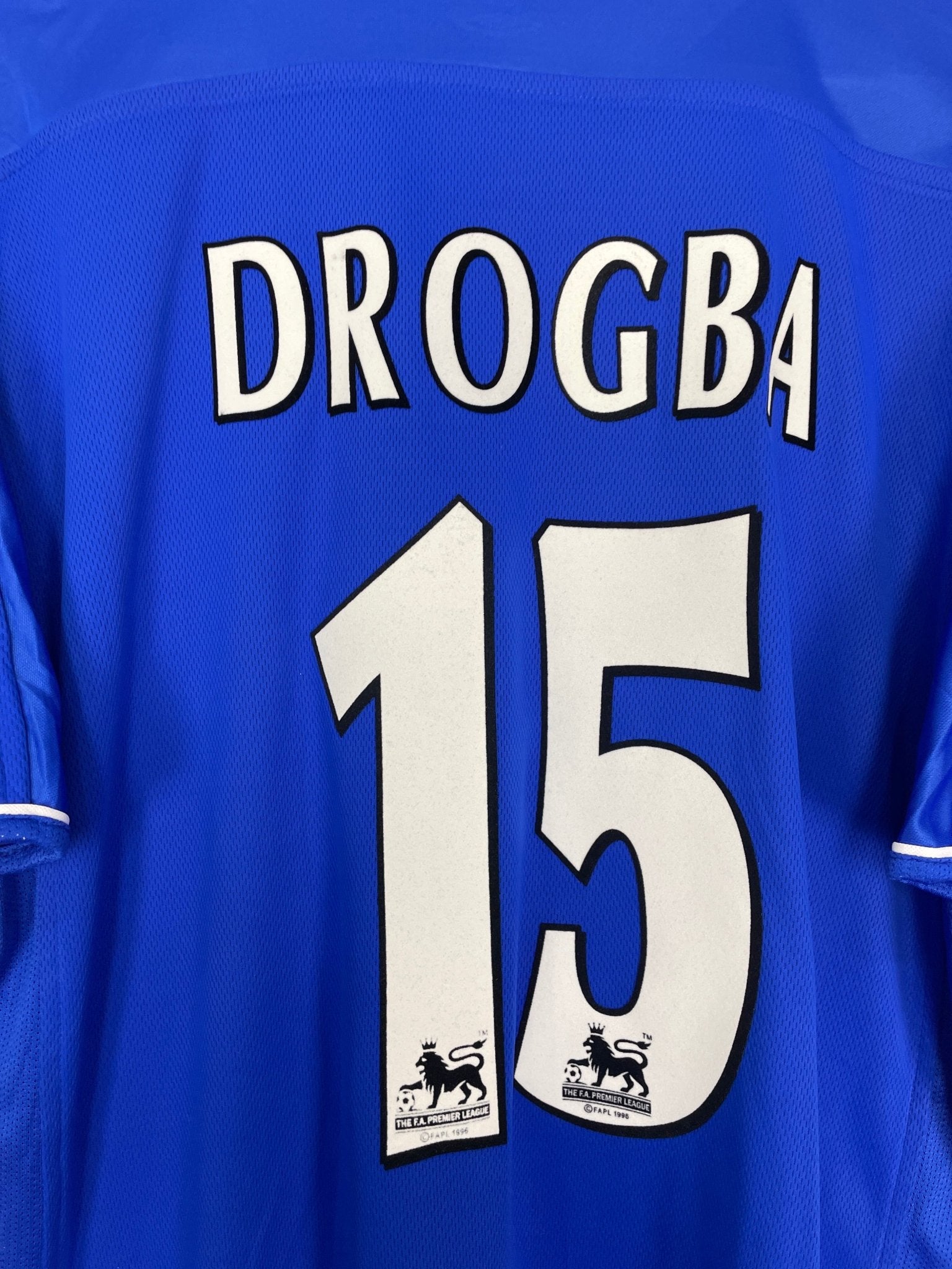 Shop 2003/04 CHELSEA DROGBA #15 HOME SHIRT (XL) UMBRO, classic football shirts, vintage football shirts & retro soccer jerseys at Cult Kits