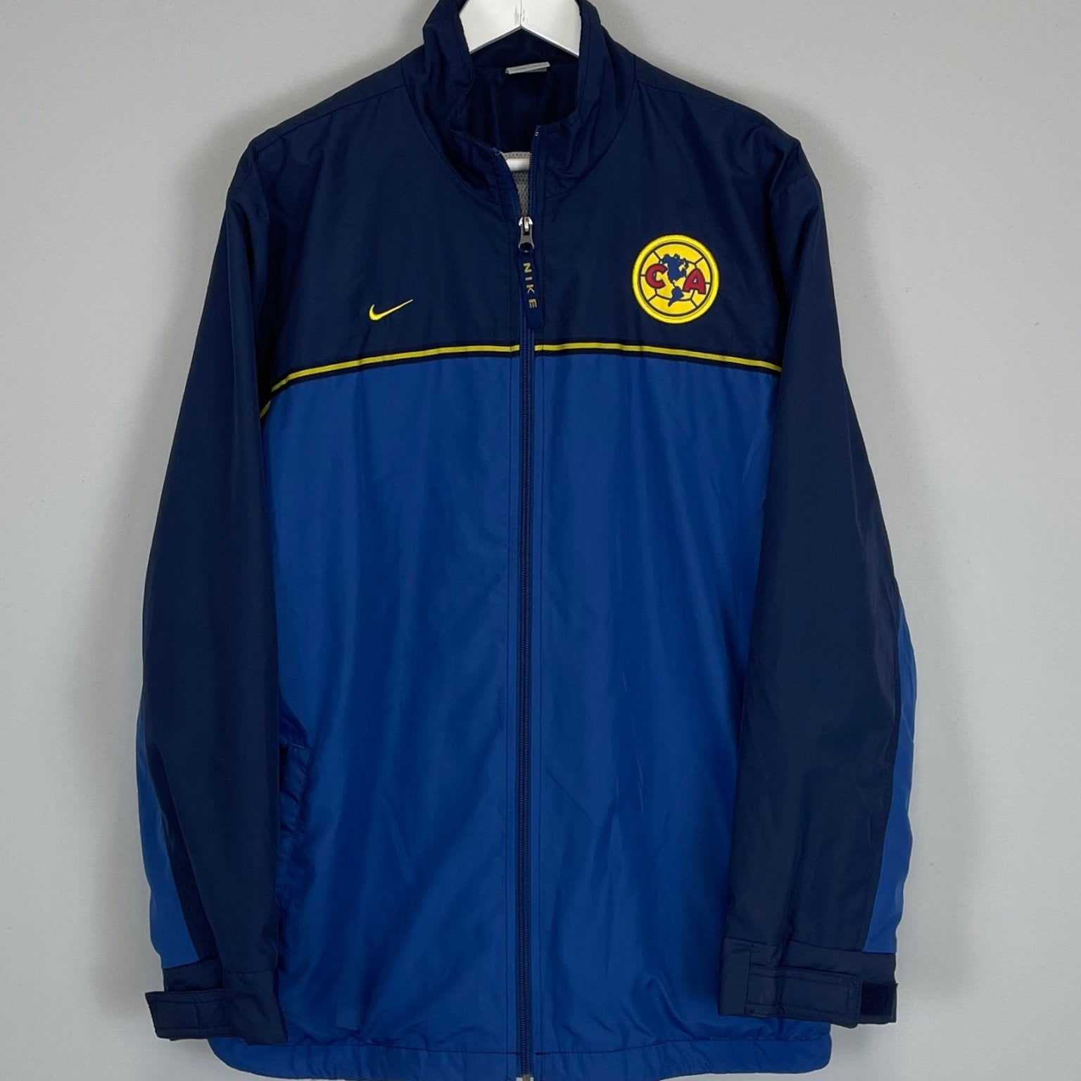 Shop 2003/04 CLUB AMERICA TRACK JACKET (L) NIKE, classic football shirts, vintage football shirts & retro soccer jerseys at Cult Kits