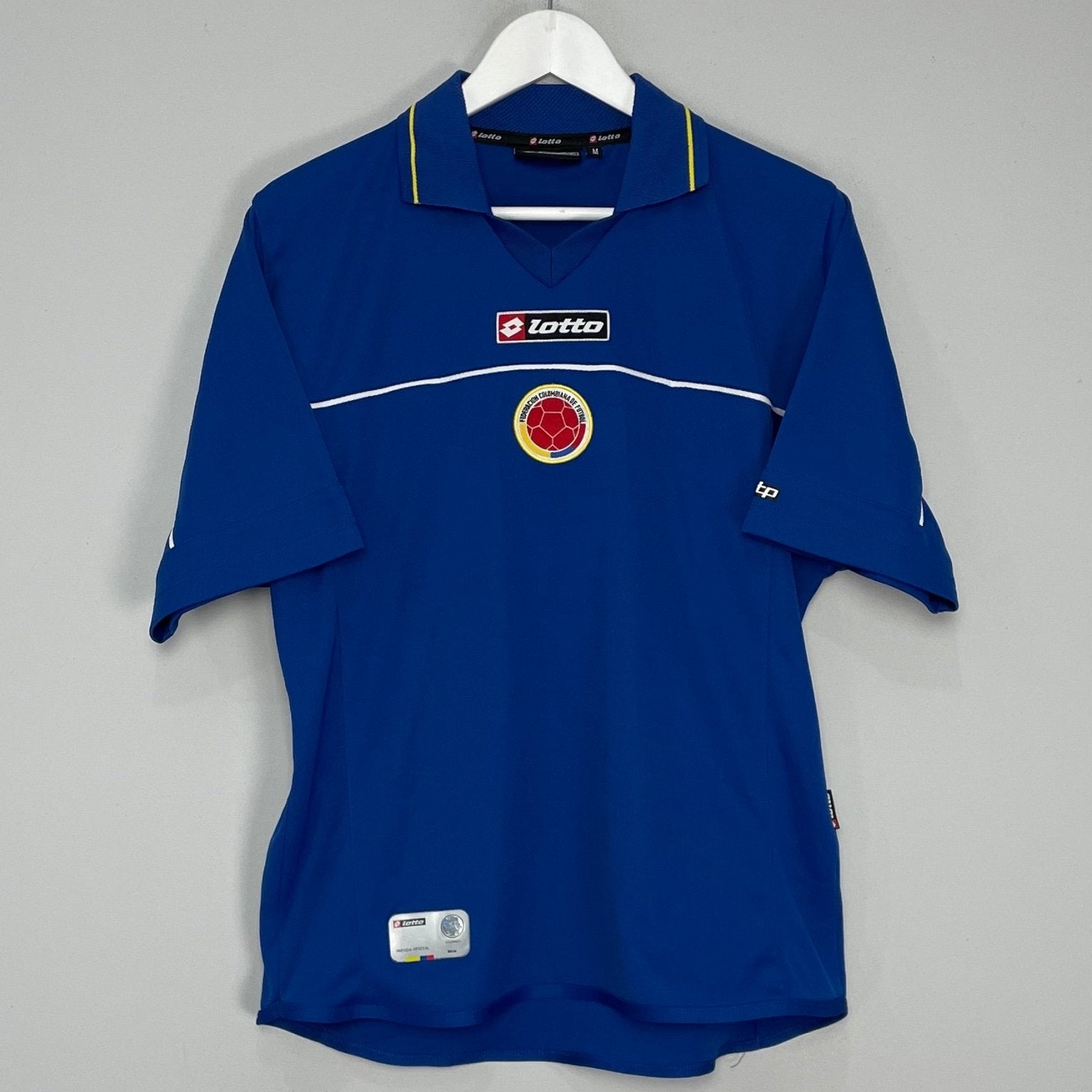 Shop 2003/04 COLOMBIA AWAY SHIRT (M) LOTTO, classic football shirts, vintage football shirts & retro soccer jerseys at Cult Kits