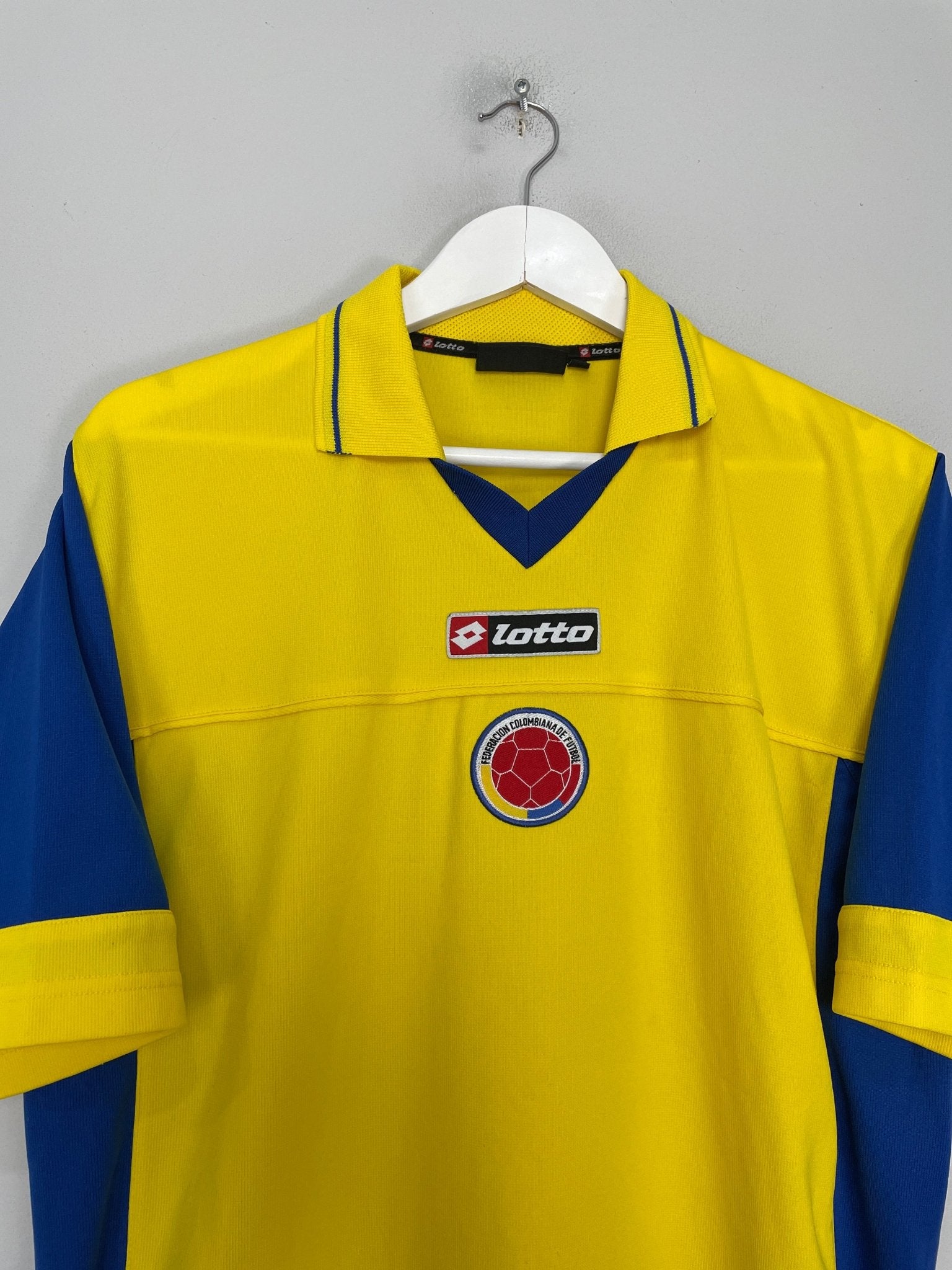 Shop 2003/04 COLOMBIA HOME SHIRT (XL) LOTTO, classic football shirts, vintage football shirts & retro soccer jerseys at Cult Kits