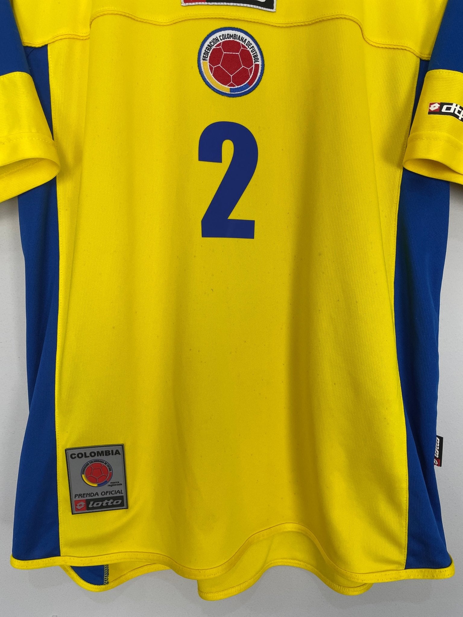 2003/04 COLOMBIA I.CORDOVA #2 HOME SHIRT (L) LOTTO – Cult Kits