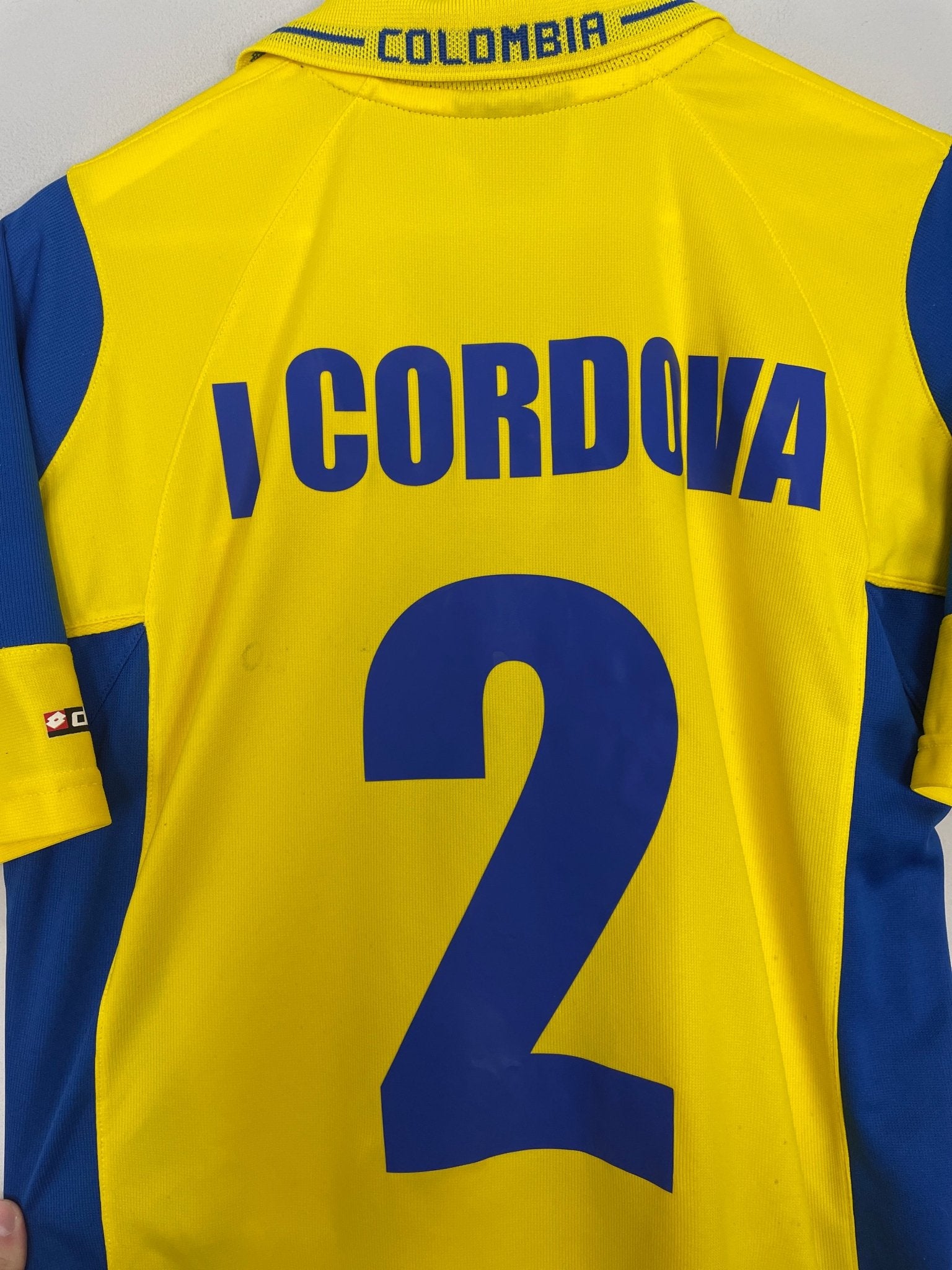 Shop 2003/04 COLOMBIA I.CORDOVA #2 HOME SHIRT (L) LOTTO, classic football shirts, vintage football shirts & retro soccer jerseys at Cult Kits