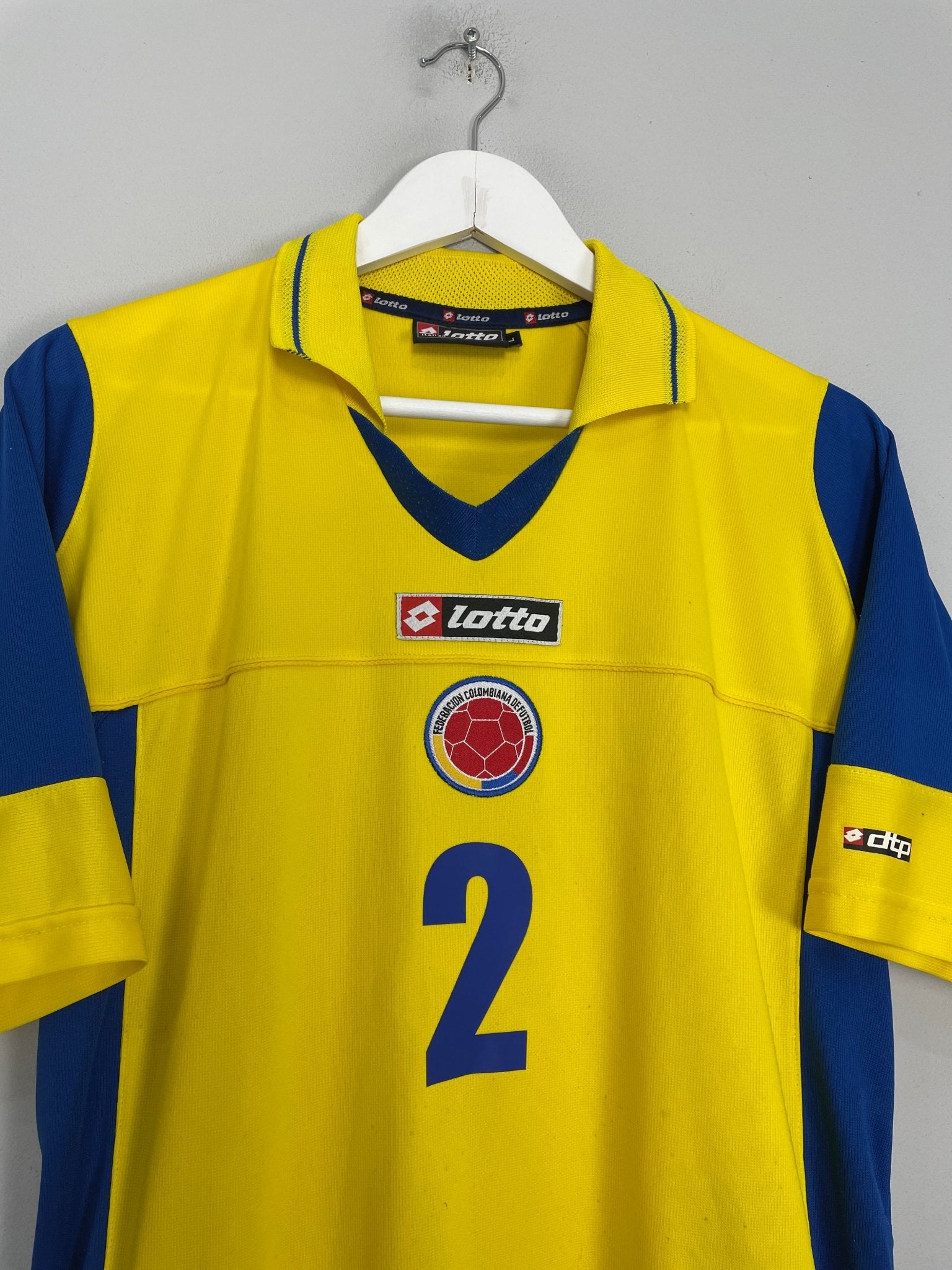 Shop 2003/04 COLOMBIA I.CORDOVA #2 HOME SHIRT (L) LOTTO, classic football shirts, vintage football shirts & retro soccer jerseys at Cult Kits
