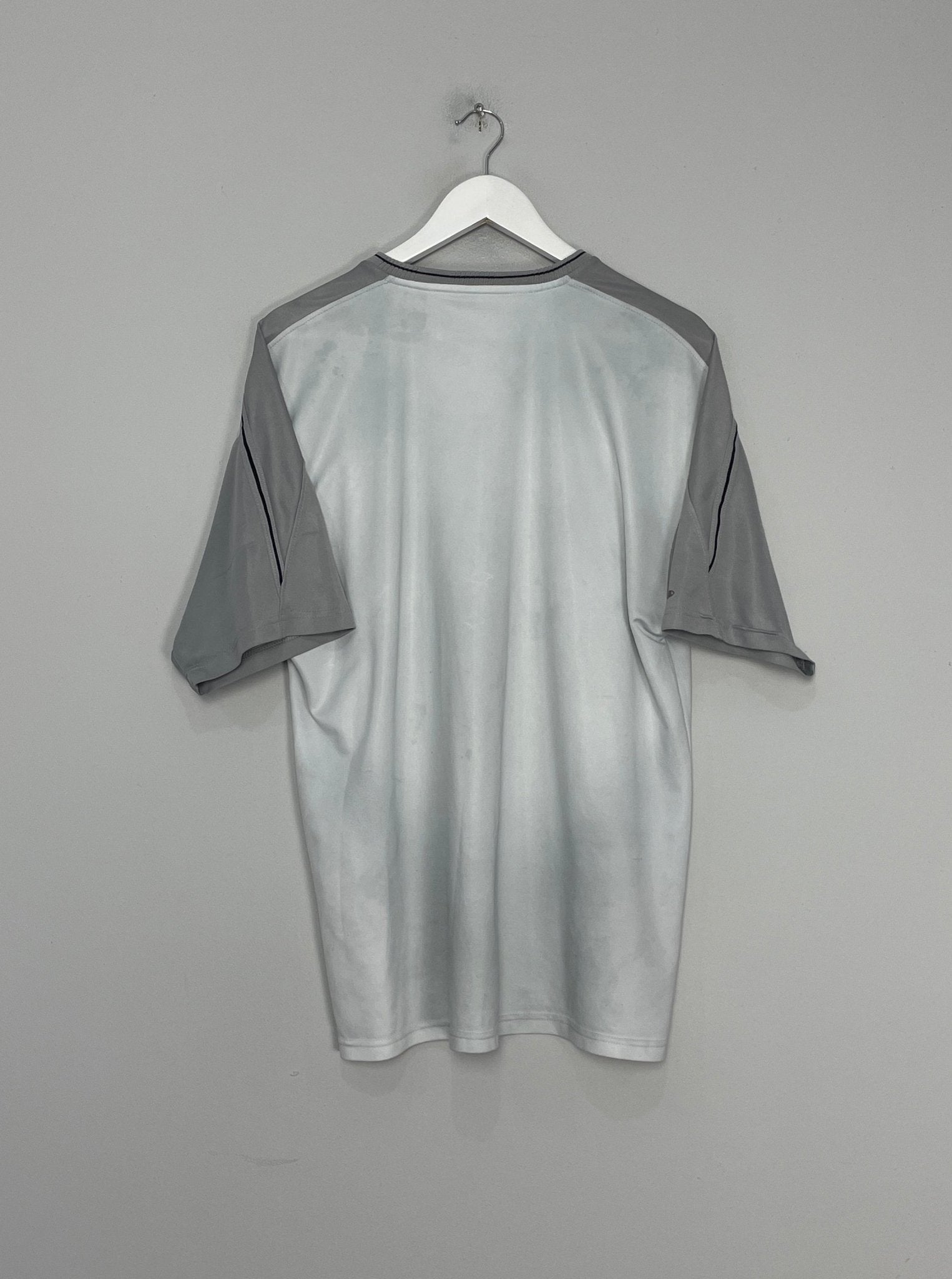 Shop 2003/04 HEARTS AWAY SHIRT (M) REEBOK, classic football shirts, vintage football shirts & retro soccer jerseys at Cult Kits
