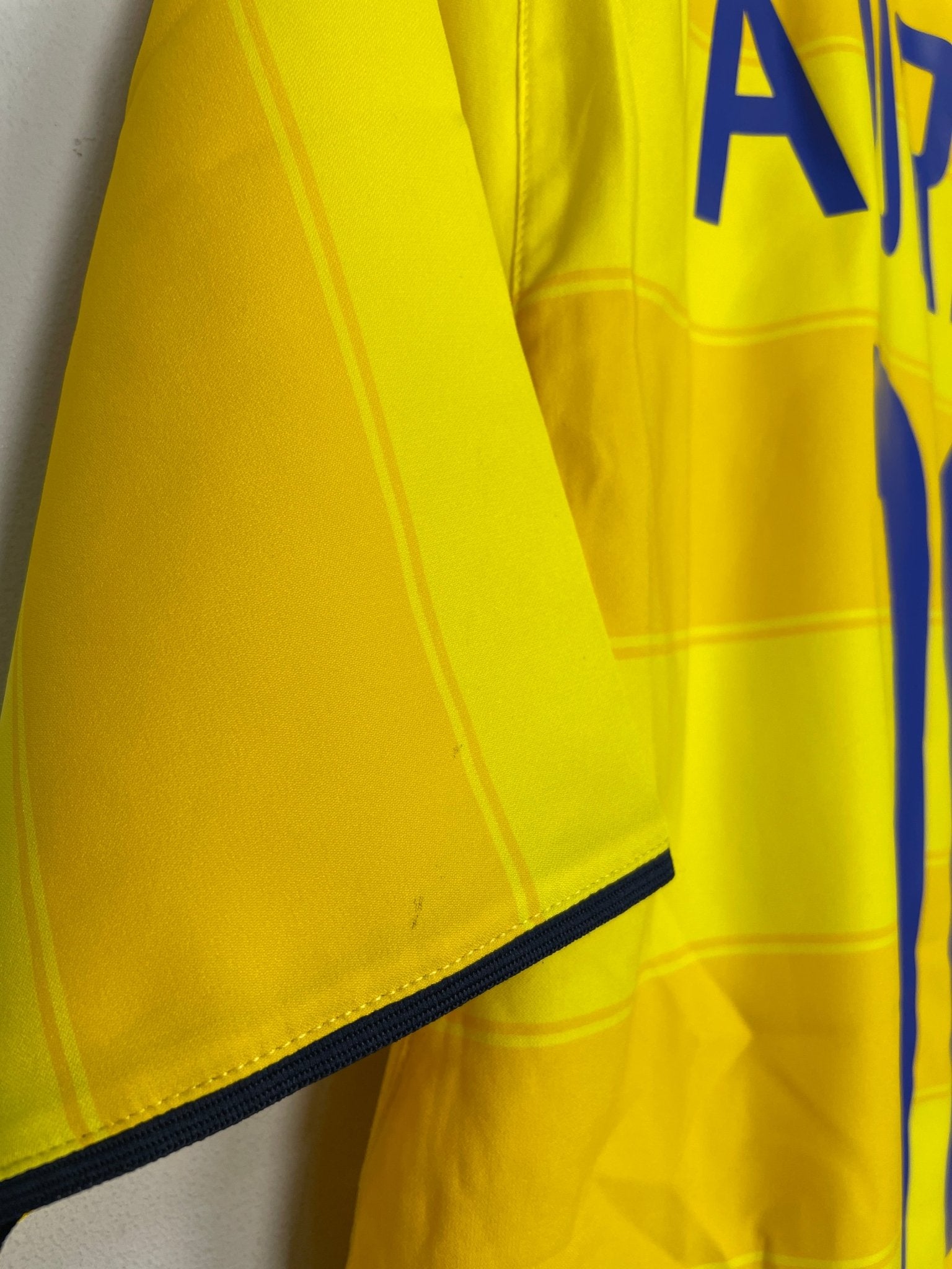 Shop 2003/04 INTER MILAN ADRIANO #10 AWAY SHIRT (M) NIKE, classic football shirts, vintage football shirts & retro soccer jerseys at Cult Kits