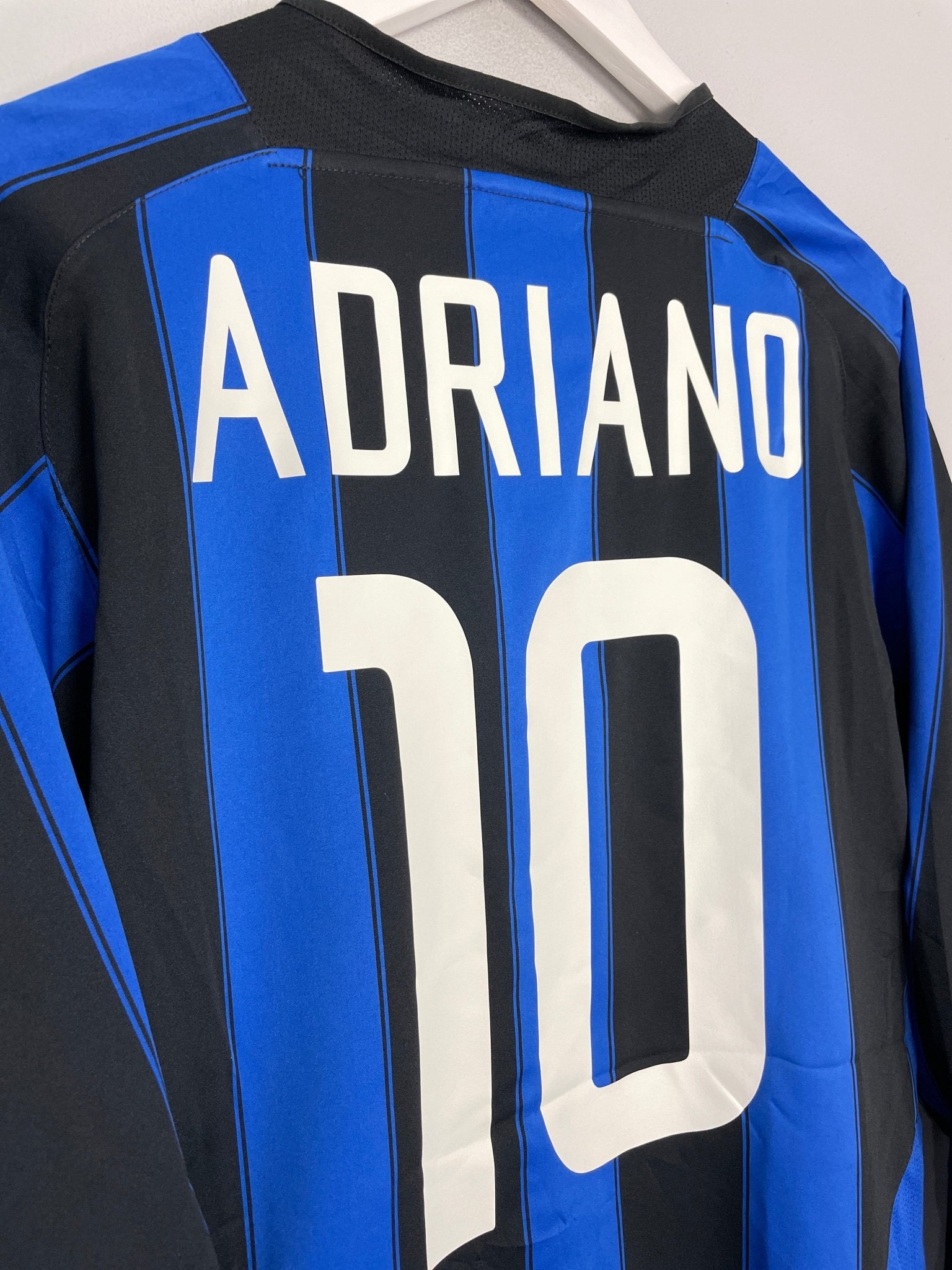 Shop 2003/04 INTER MILAN ADRIANO #10 L/S HOME SHIRT (M) NIKE, classic football shirts, vintage football shirts & retro soccer jerseys at Cult Kits