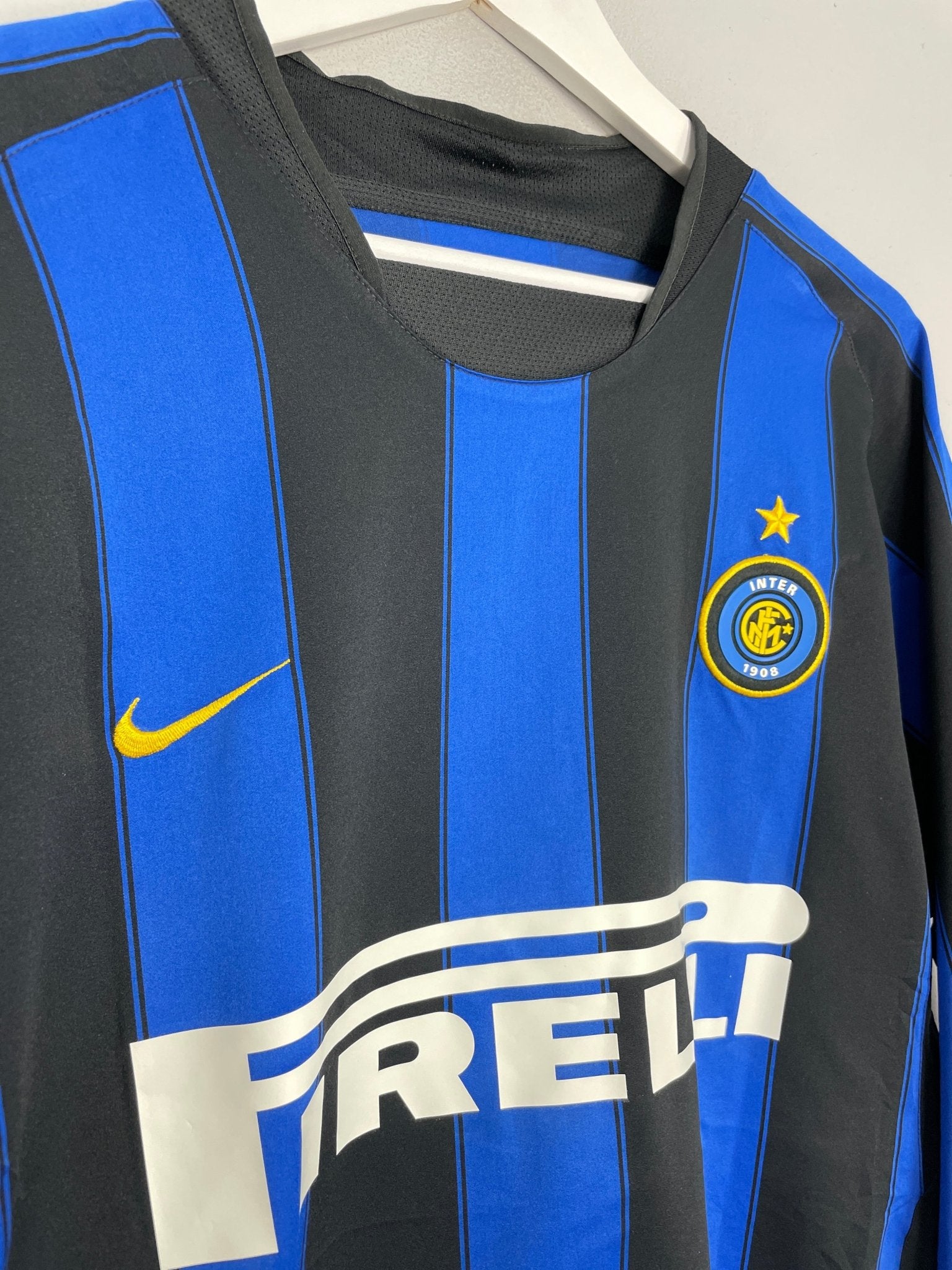 Shop 2003/04 INTER MILAN ADRIANO #10 L/S HOME SHIRT (M) NIKE, classic football shirts, vintage football shirts & retro soccer jerseys at Cult Kits