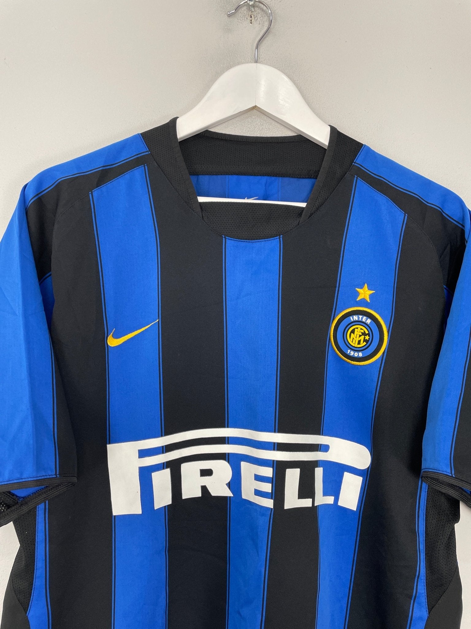 Shop 2003/04 INTER MILAN RECOBA #20 HOME SHIRT (M) NIKE, classic football shirts, vintage football shirts & retro soccer jerseys at Cult Kits
