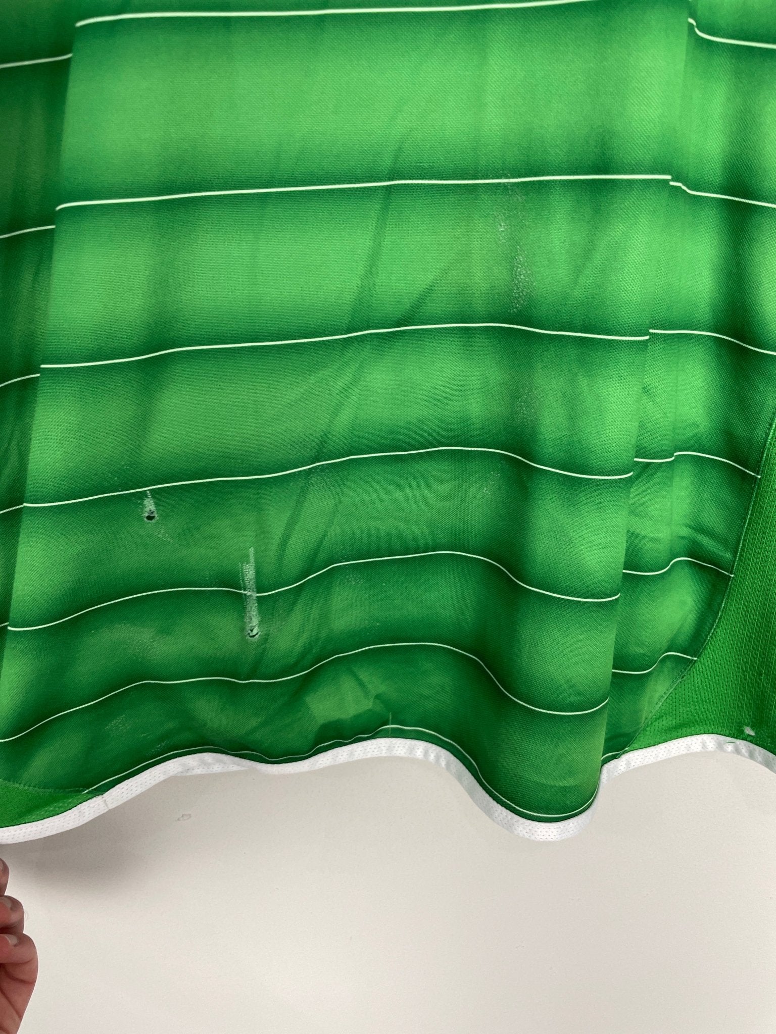 Shop 2003/04 IRELAND HOME SHIRT (L) UMBRO, classic football shirts, vintage football shirts & retro soccer jerseys at Cult Kits
