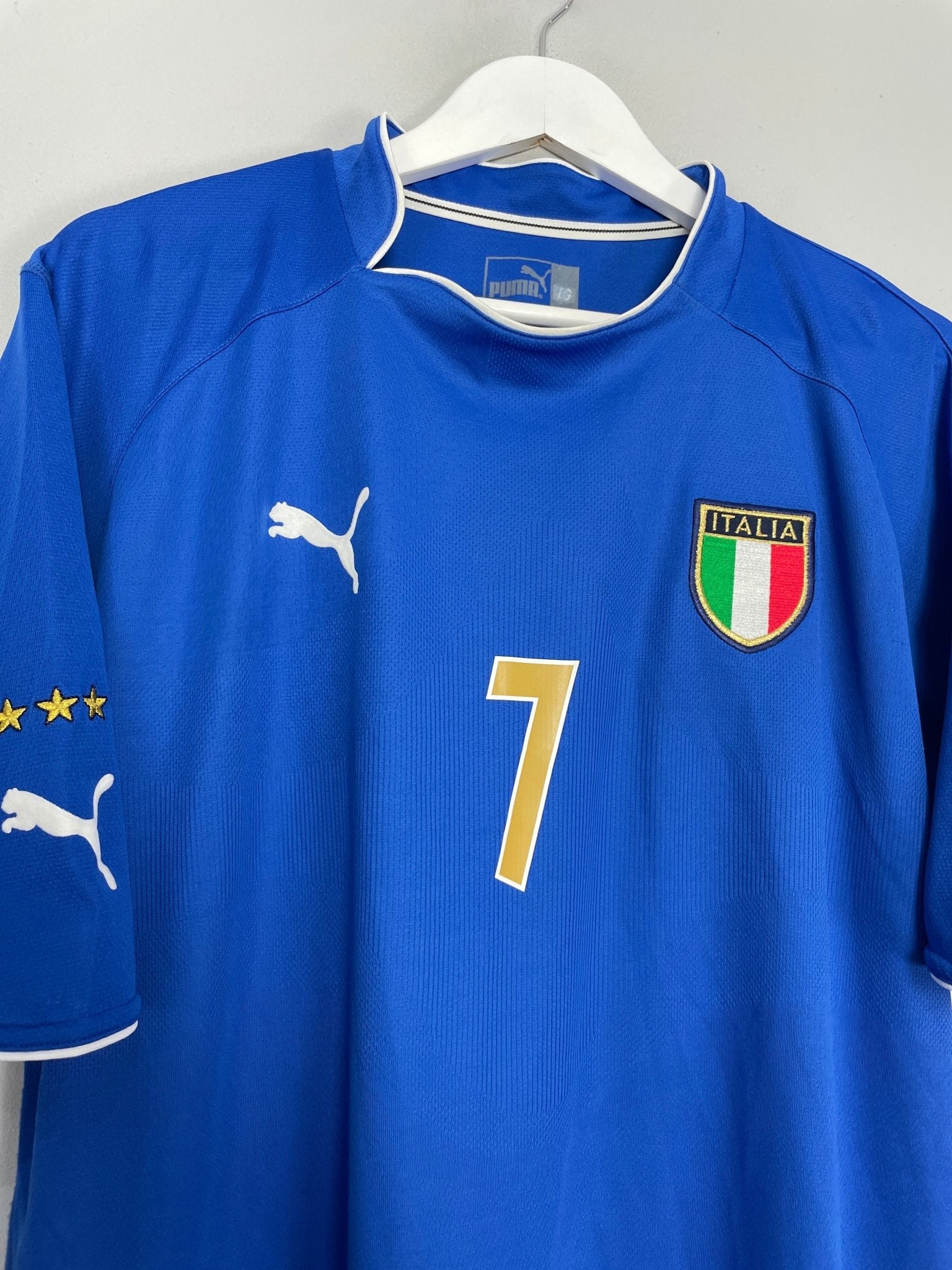 Shop 2003/04 ITALY DEL PIERO #10 HOME SHIRT (L) PUMA, classic football shirts, vintage football shirts & retro soccer jerseys at Cult Kits