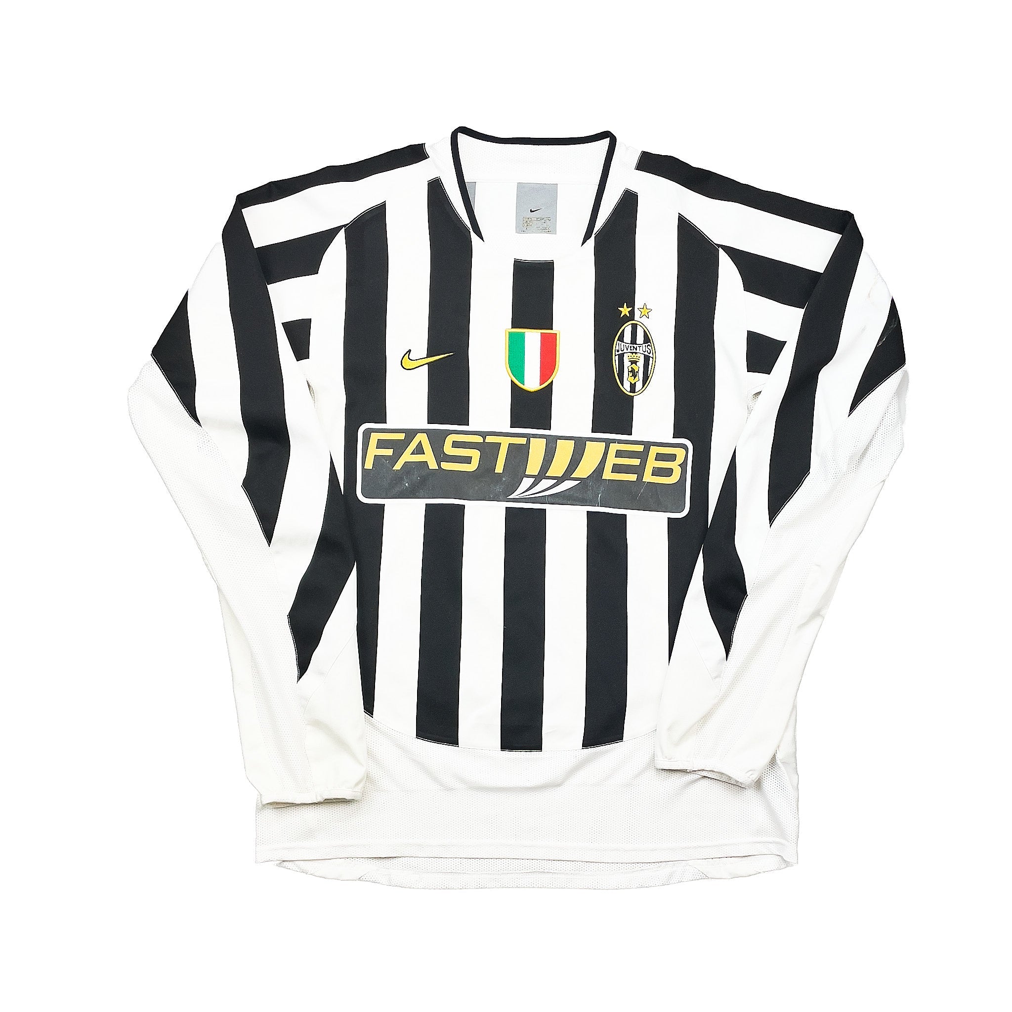 Buy 2003/04 Juventus Davids 26 L/S Home Shirt (M) Nike ~ Free worldwide shipping ~ Authentic Vintage Football Shirts from Cult Kits