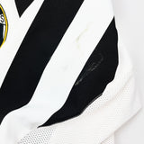 Buy 2003/04 Juventus Davids 26 L/S Home Shirt (M) Nike ~ Free worldwide shipping ~ Authentic Vintage Football Shirts from Cult Kits