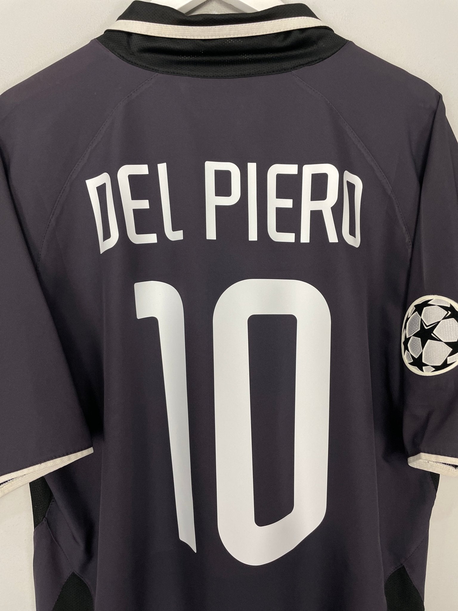 Shop 2003/04 JUVENTUS DEL PIERO #10 C/L AWAY SHIRT (XL) NIKE, classic football shirts, vintage football shirts & retro soccer jerseys at Cult Kits