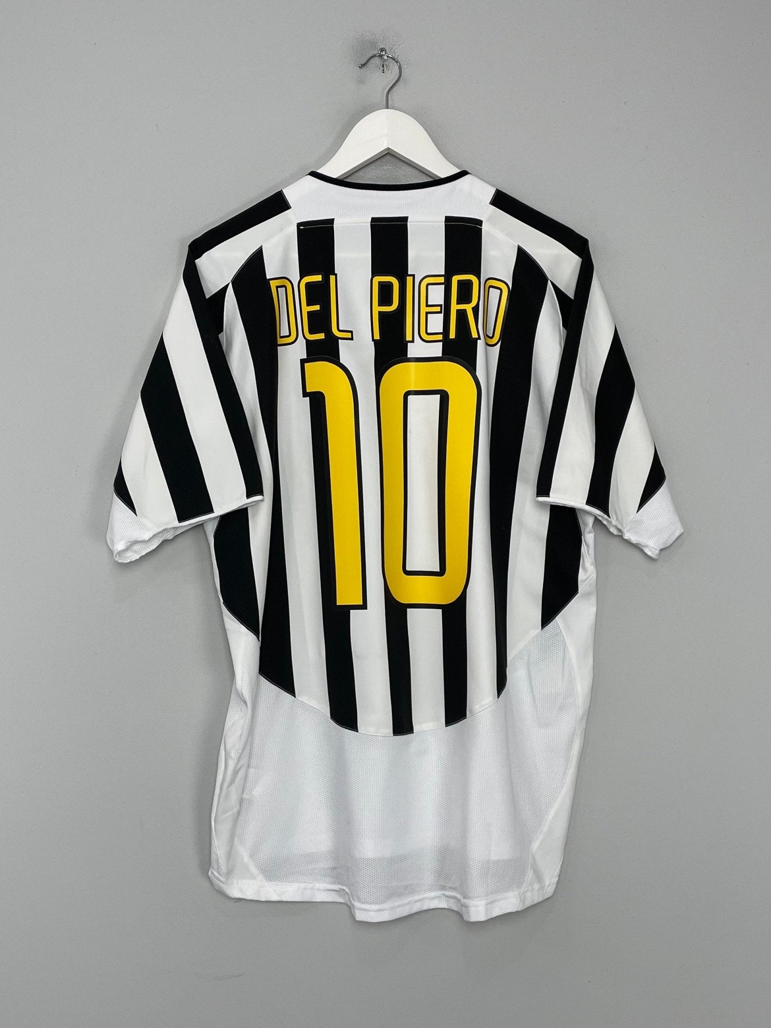 Shop 2003/04 JUVENTUS DEL PIERO #10 HOME SHIRT (L) NIKE, classic football shirts, vintage football shirts & retro soccer jerseys at Cult Kits