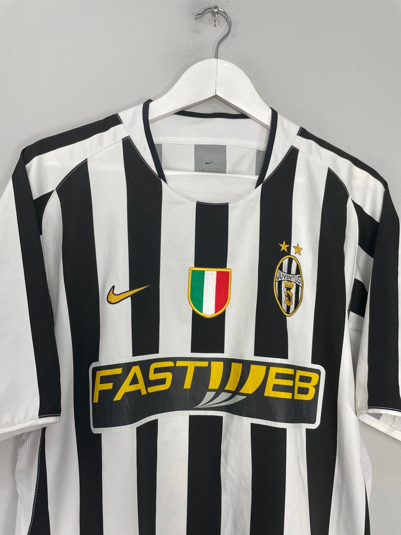 Shop 2003/04 JUVENTUS DEL PIERO #10 HOME SHIRT (L) NIKE, classic football shirts, vintage football shirts & retro soccer jerseys at Cult Kits