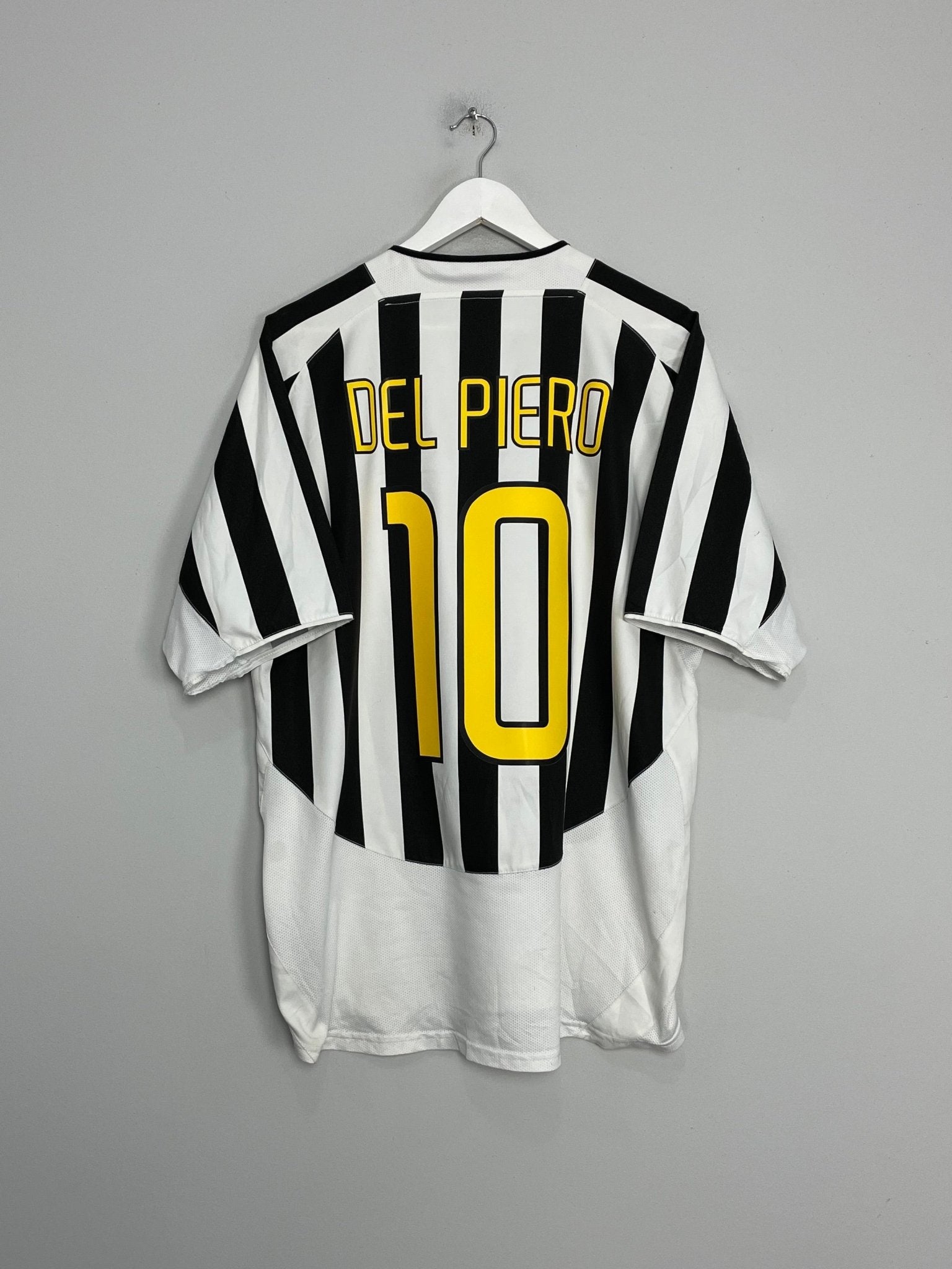 Shop 2003/04 JUVENTUS DEL PIERO #10 HOME SHIRT (XL) NIKE, classic football shirts, vintage football shirts & retro soccer jerseys at Cult Kits