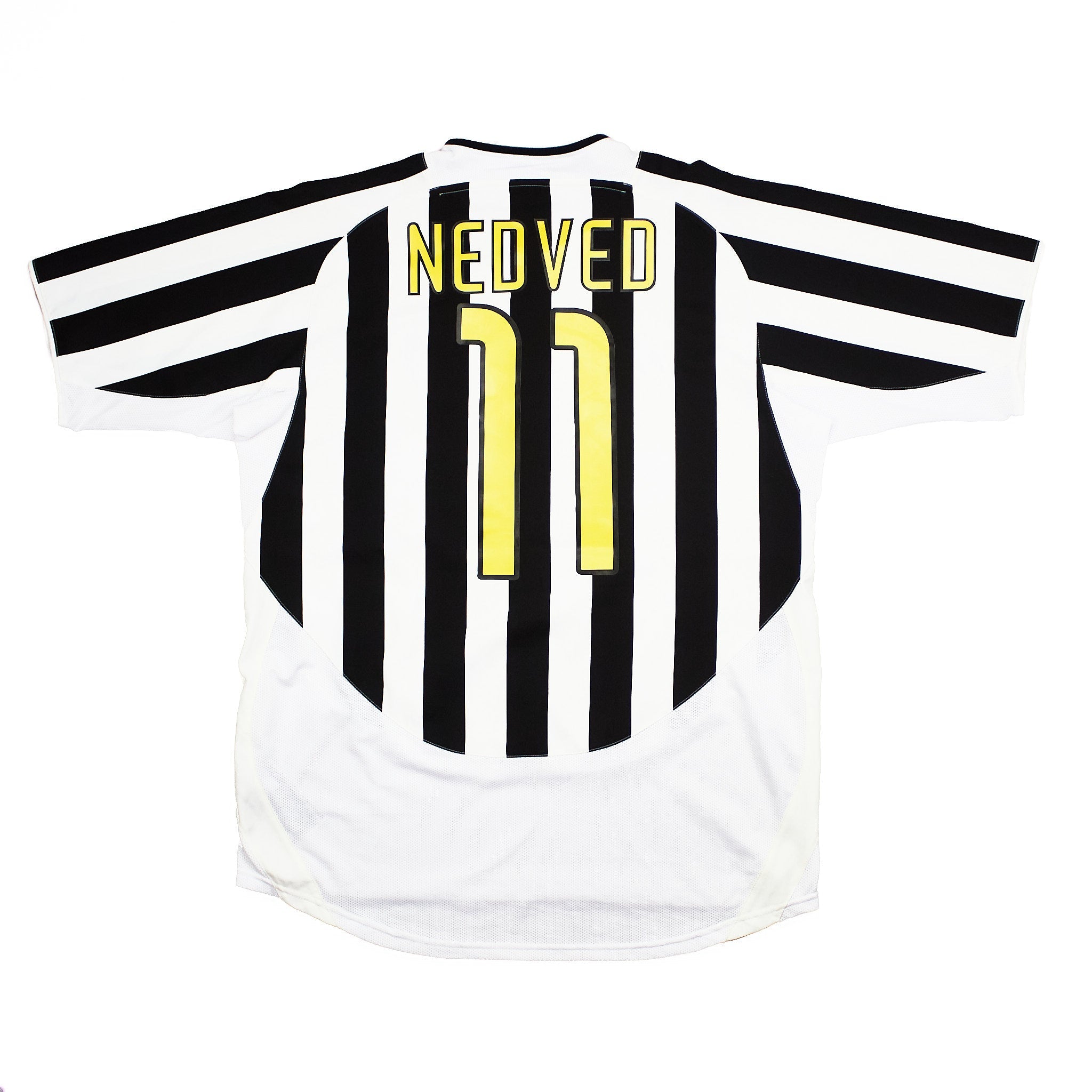Buy 2003/04 Juventus Nedved 11 Home Shirt (L) Nike ~ Free worldwide shipping ~ Authentic Vintage Football Shirts from Cult Kits
