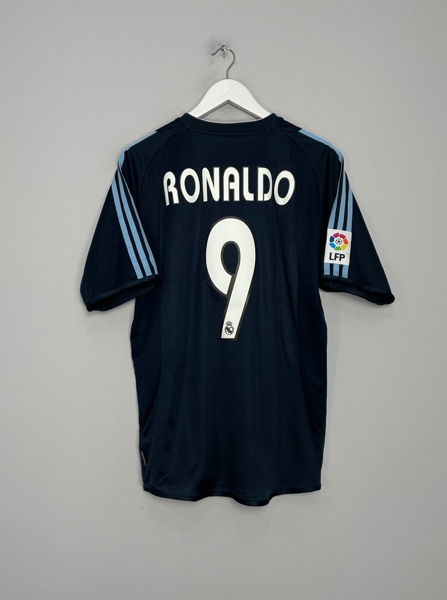 Shop 2003/04 REAL MADRID RONALDO #9 AWAY SHIRT (M) ADIDAS, classic football shirts, vintage football shirts & retro soccer jerseys at Cult Kits