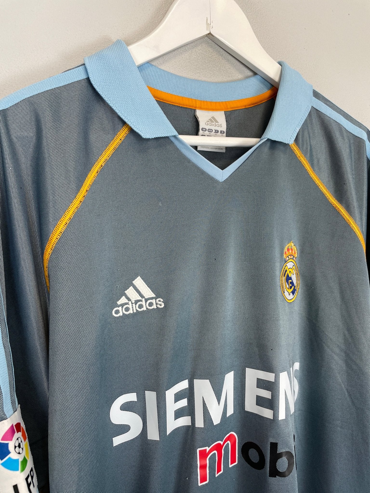 Shop 2003/04 REAL MADRID RONALDO #9 THIRD SHIRT (XL) ADIDAS, classic football shirts, vintage football shirts & retro soccer jerseys at Cult Kits