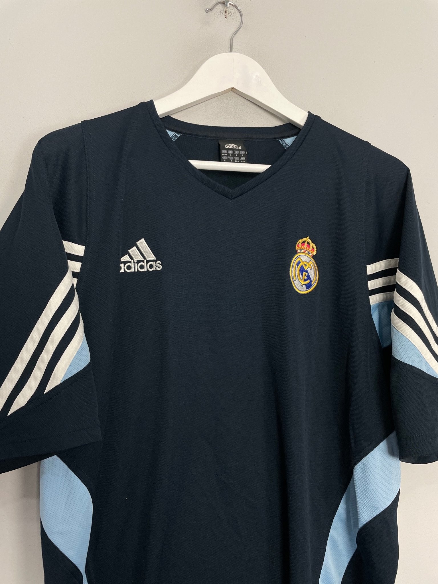 Shop 2003/04 REAL MADRID TRAINING SHIRT (L) ADIDAS, classic football shirts, vintage football shirts & retro soccer jerseys at Cult Kits