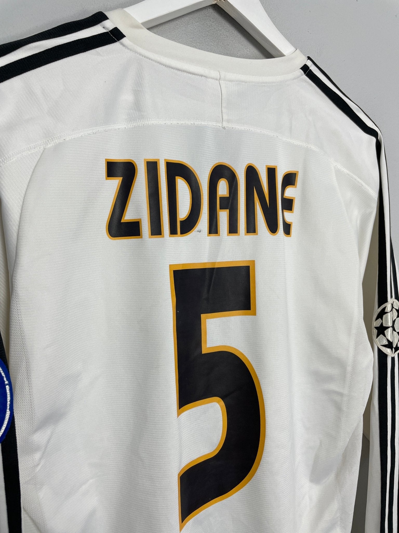 Shop 2003/04 REAL MADRID ZIDANE #5 L/S C/L HOME SHIRT (M) ADIDAS, classic football shirts, vintage football shirts & retro soccer jerseys at Cult Kits