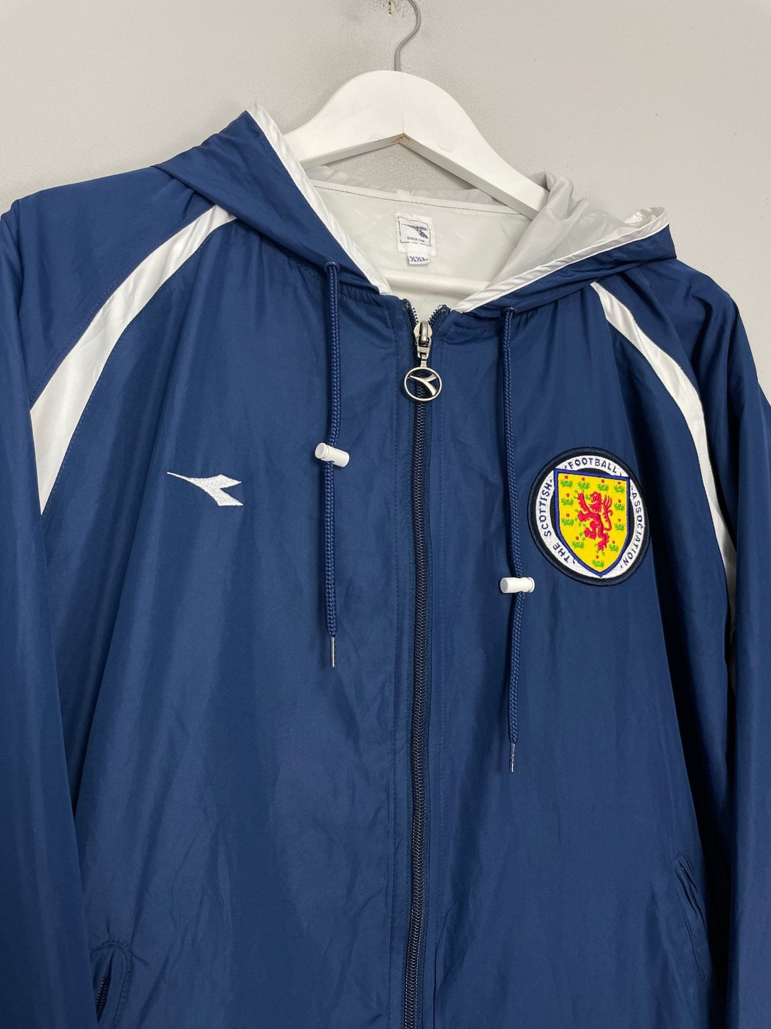 Shop 2003/04 SCOTLAND TRACK JACKET (XXL) DIADORA, classic football shirts, vintage football shirts & retro soccer jerseys at Cult Kits