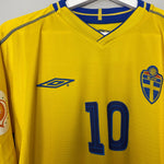 Shop 2003/04 SWEDEN IBRAHIMOVIC #10 HOME SHIRT (L) UMBRO, classic football shirts, vintage football shirts & retro soccer jerseys at Cult Kits