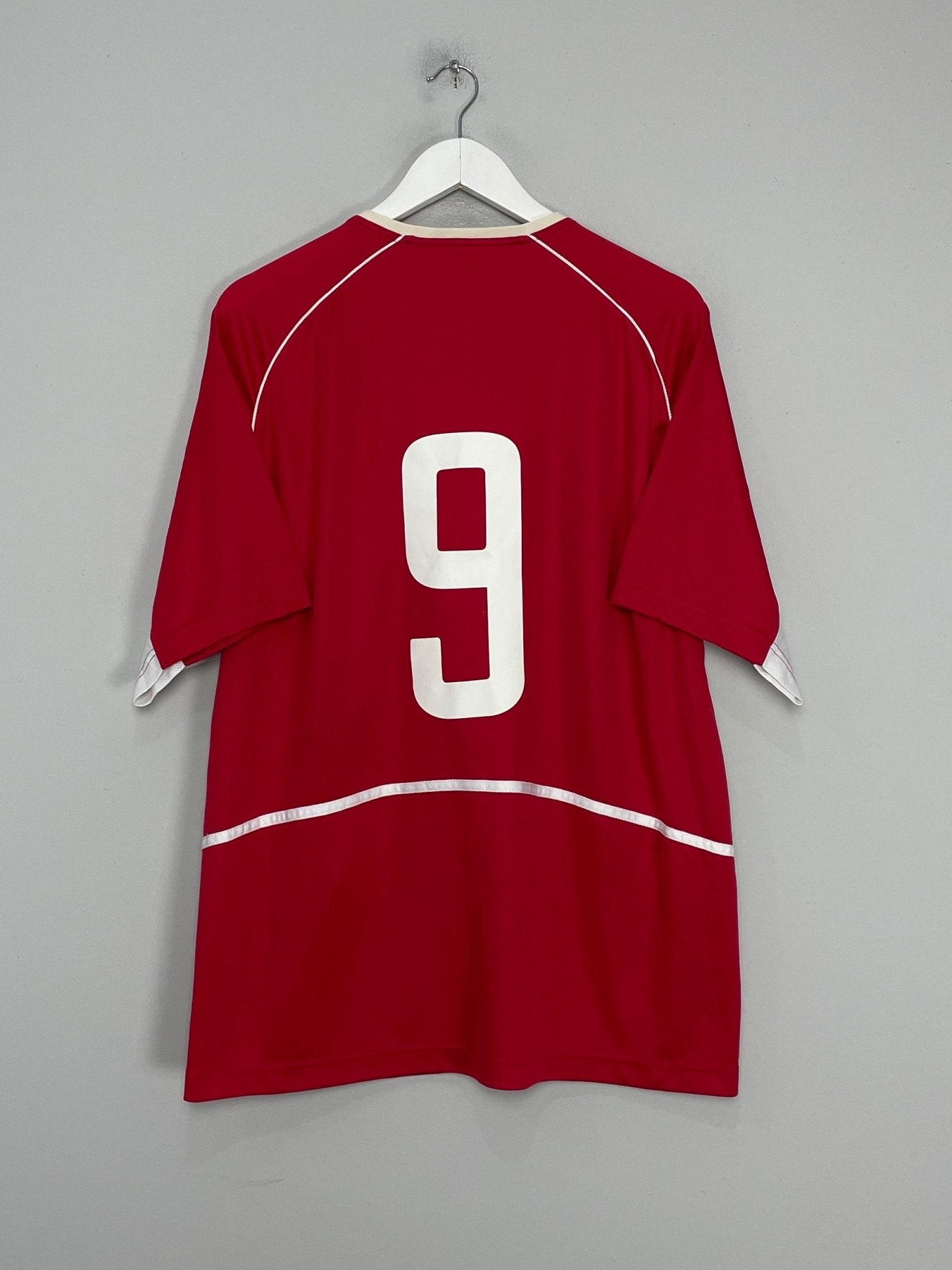 Shop 2003/04 TURKEY #9 HOME SHIRT (XL) NIKE, classic football shirts, vintage football shirts & retro soccer jerseys at Cult Kits