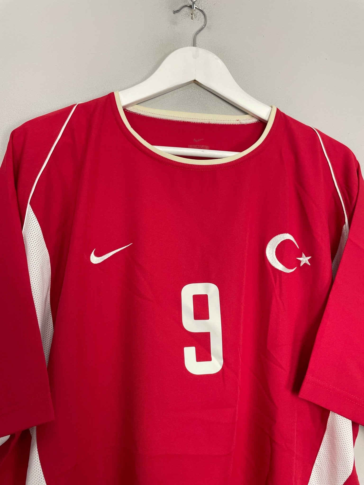 Shop 2003/04 TURKEY #9 HOME SHIRT (XXL) NIKE, classic football shirts, vintage football shirts & retro soccer jerseys at Cult Kits