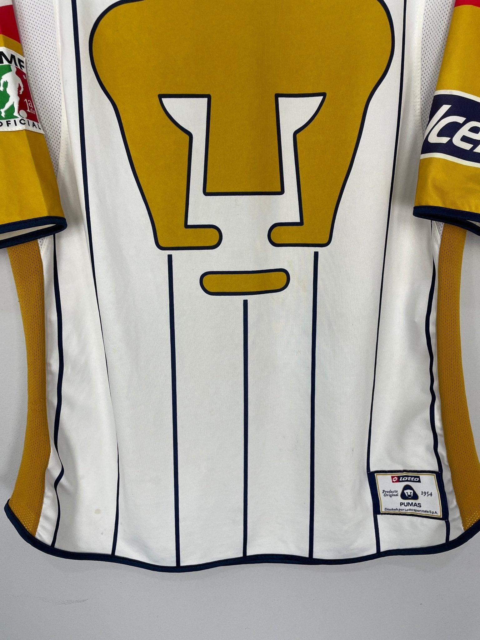 Shop 2003/04 UNAM PUMAS HOME SHIRT (L) LOTTO, classic football shirts, vintage football shirts & retro soccer jerseys at Cult Kits