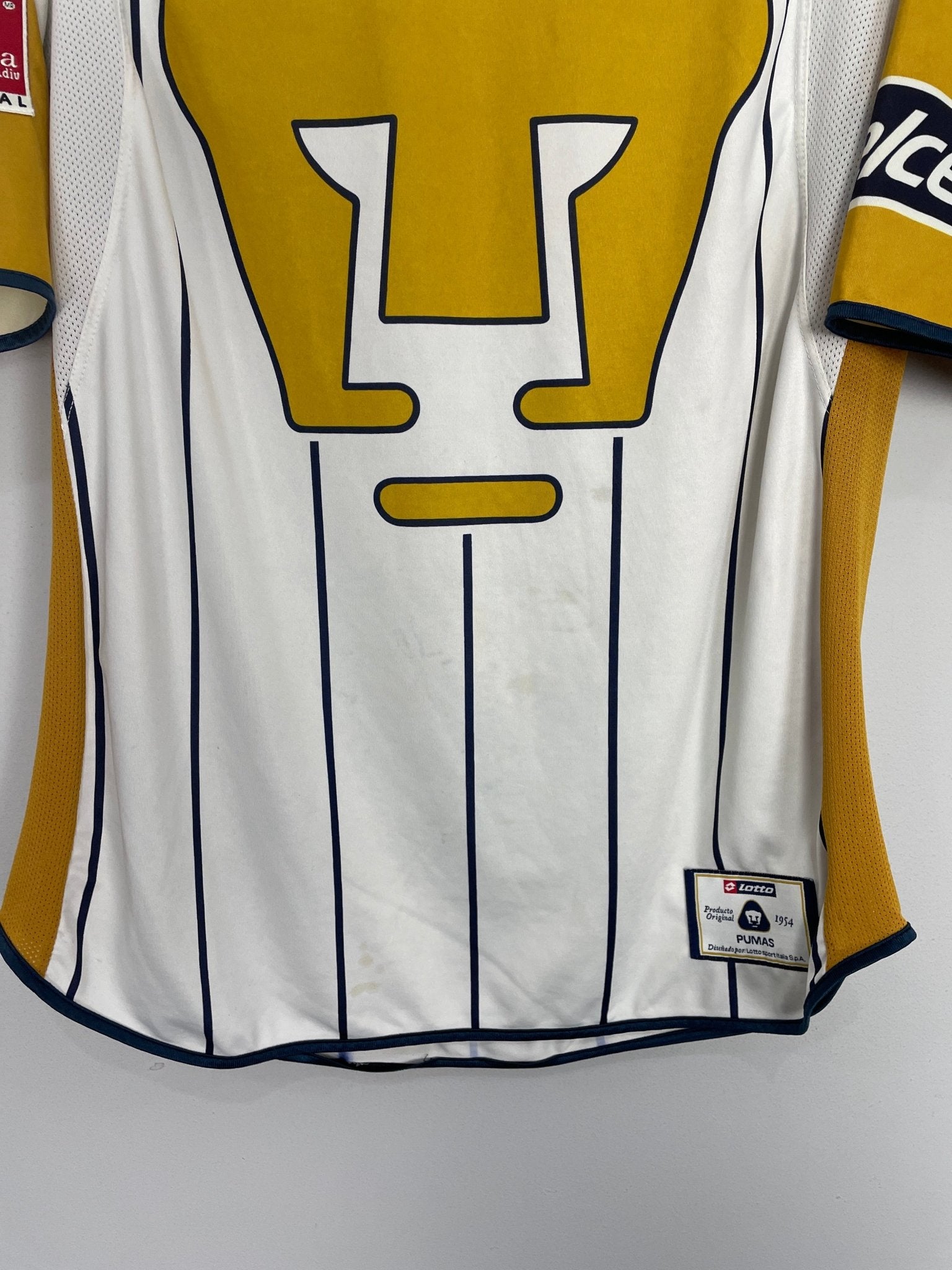 Shop 2003/04 UNAM PUMAS HOME SHIRT (M) LOTTO, classic football shirts, vintage football shirts & retro soccer jerseys at Cult Kits