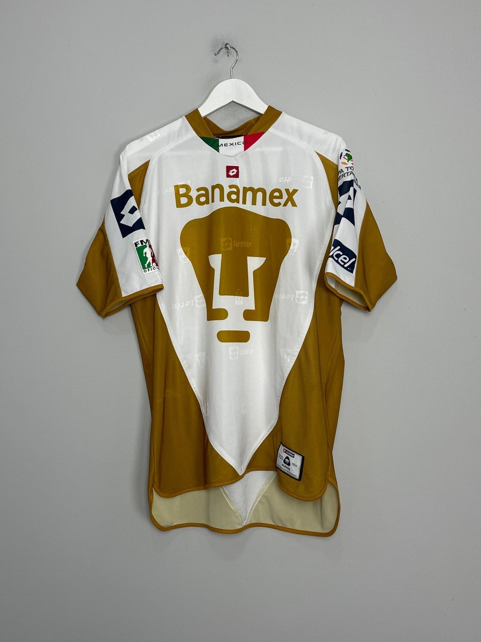 Shop 2003/04 UNAM PUMAS HOME SHIRT (M) LOTTO, classic football shirts, vintage football shirts & retro soccer jerseys at Cult Kits