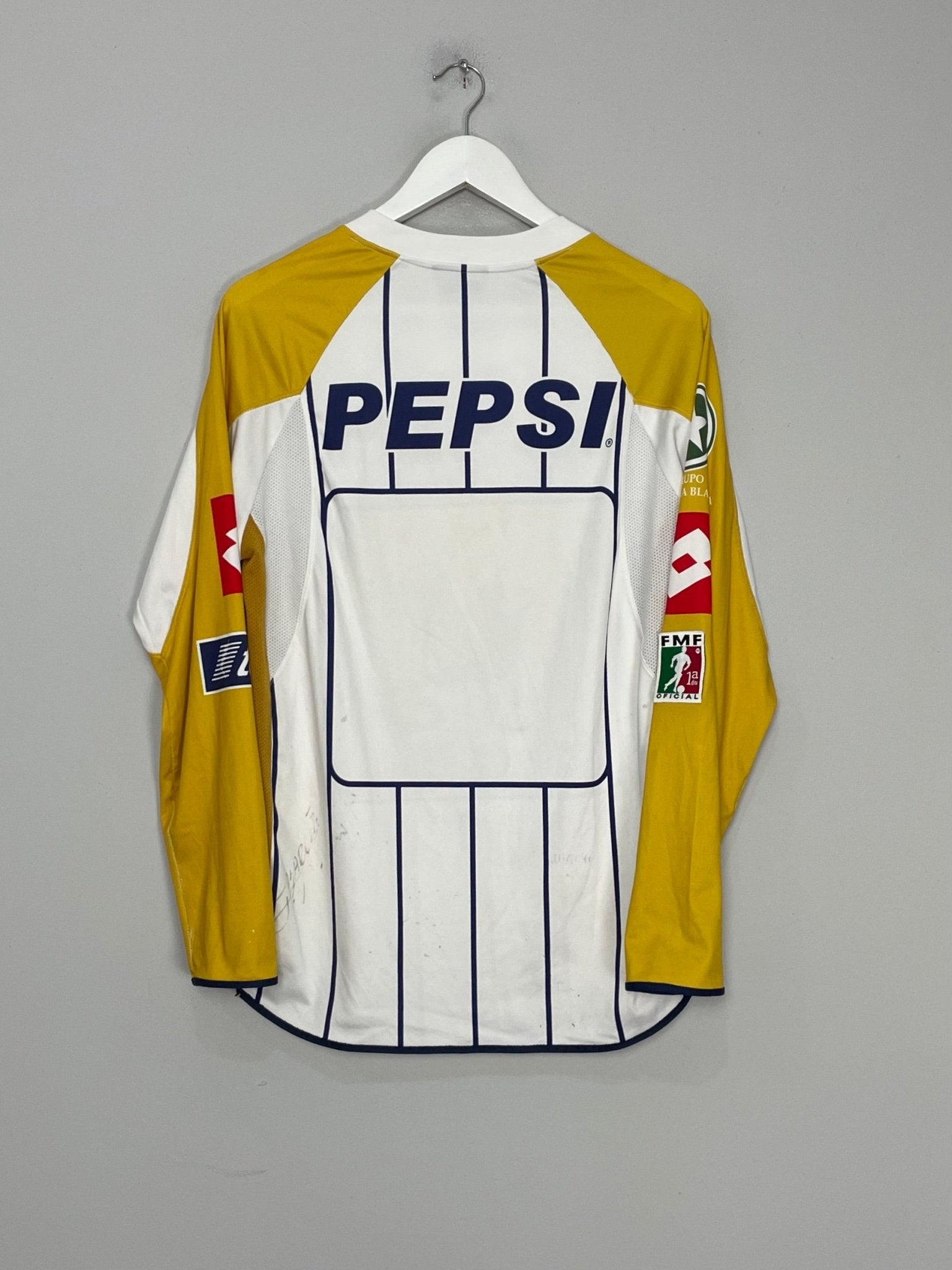 Shop 2003/04 UNAM PUMAS *SIGNED* L/S HOME SHIRT (M) LOTTO, classic football shirts, vintage football shirts & retro soccer jerseys at Cult Kits