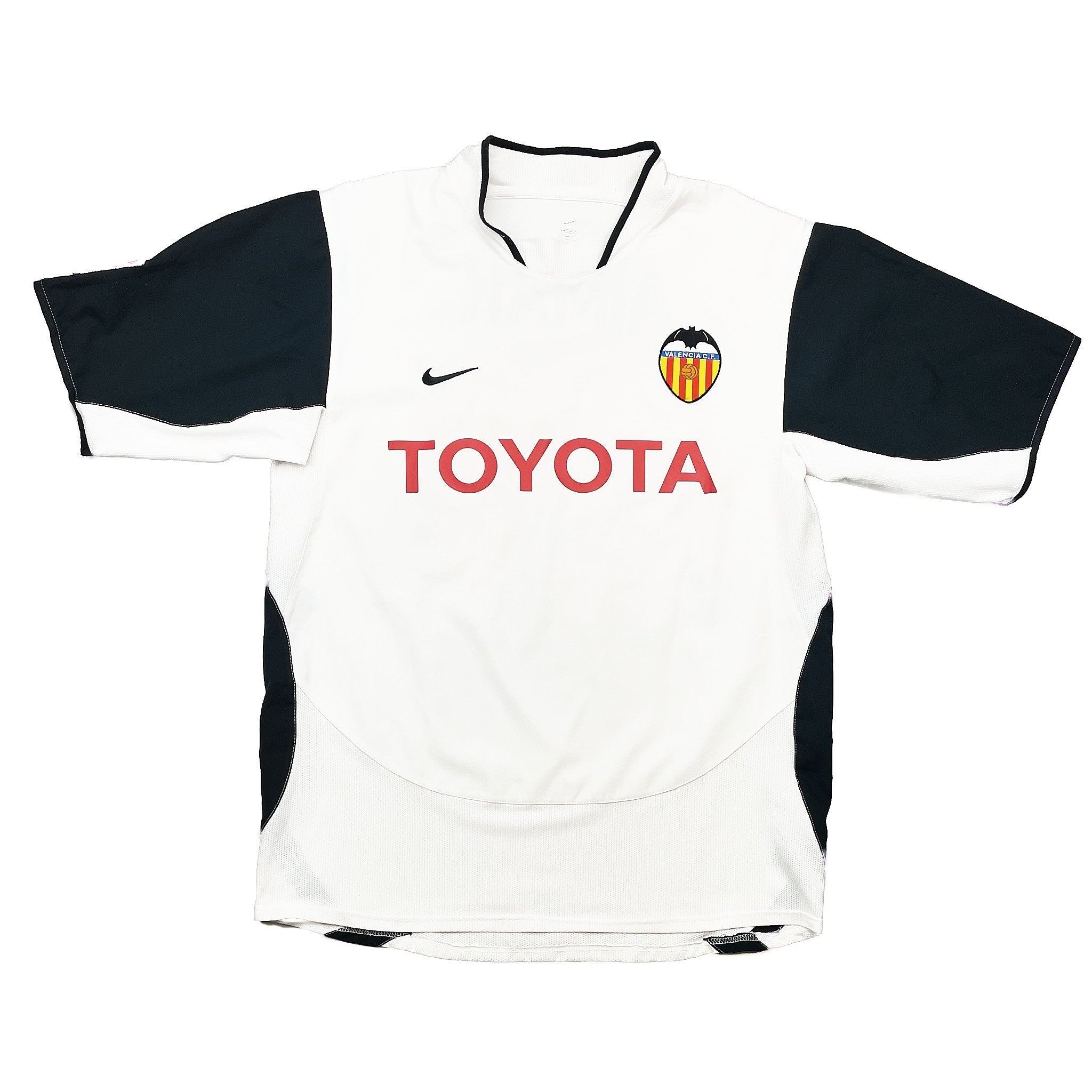 Buy 2003/04 Valencia Aimar 21 Home Shirt (M) Nike ~ Free worldwide shipping ~ Authentic Vintage Football Shirts from Cult Kits
