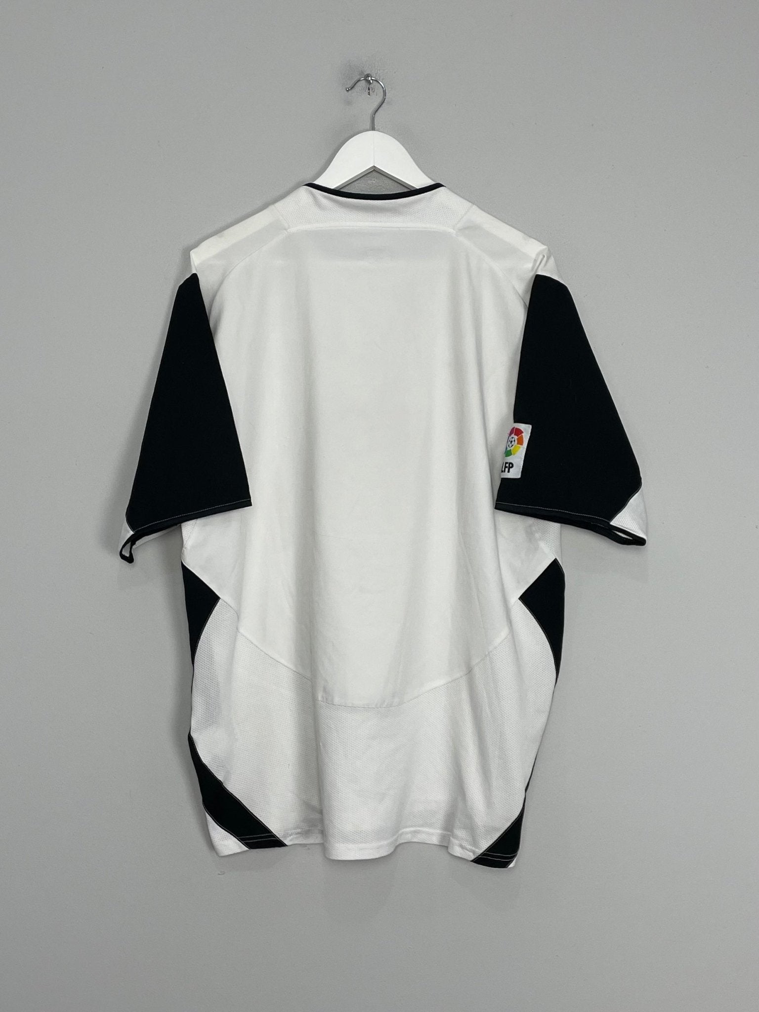 Shop 2003/04 VALENCIA HOME SHIRT (L) NIKE, classic football shirts, vintage football shirts & retro soccer jerseys at Cult Kits