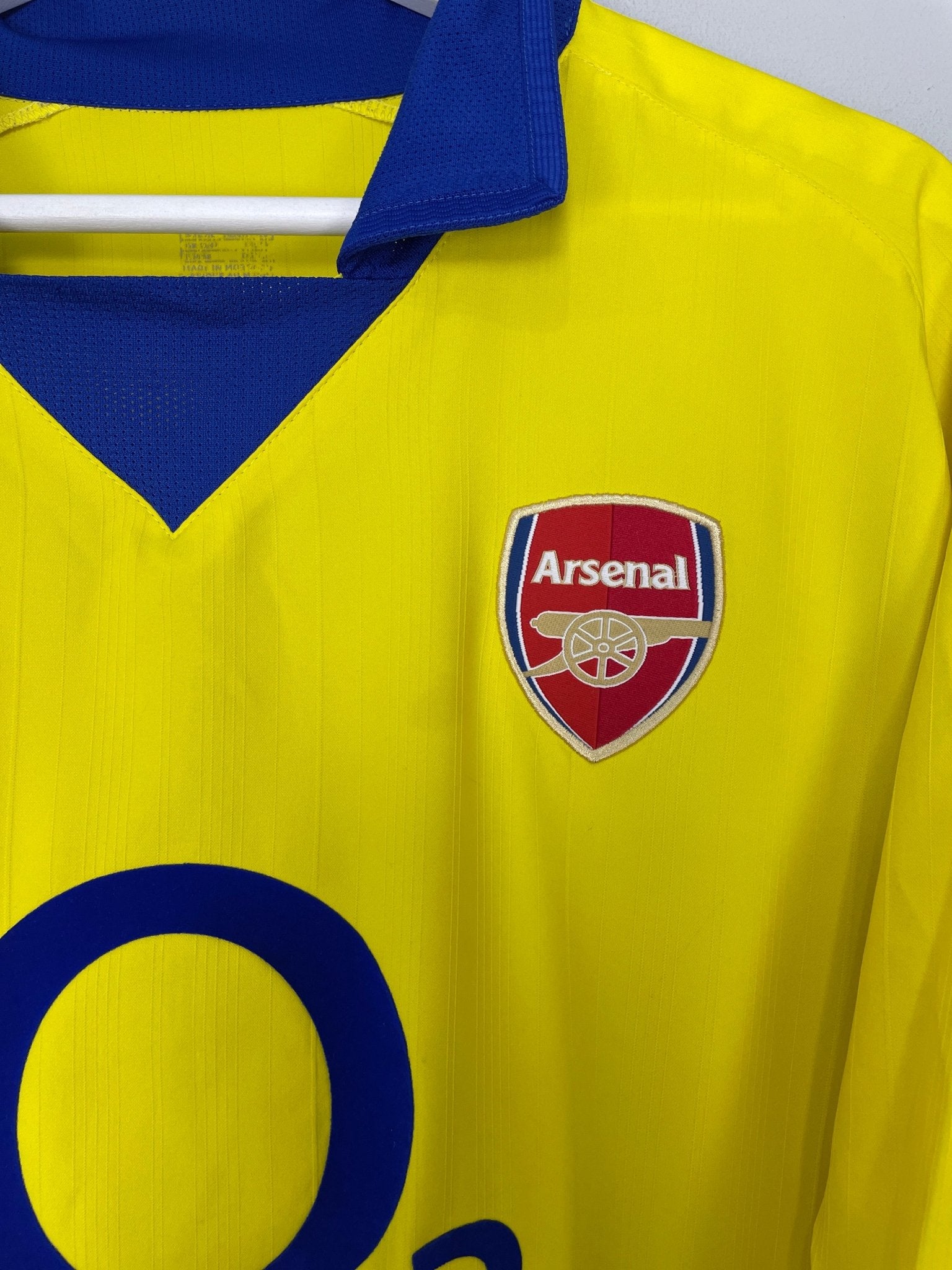 Shop 2003/05 ARSENAL HENRY #14 AWAY SHIRT (XL) NIKE, classic football shirts, vintage football shirts & retro soccer jerseys at Cult Kits