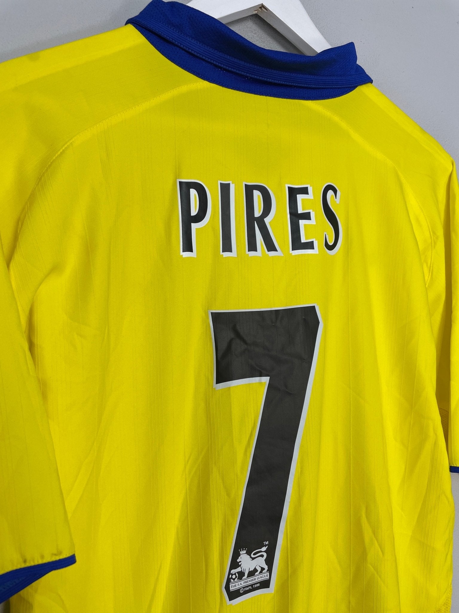 Shop 2003/05 ARSENAL PIRES #7 AWAY SHIRT (L) NIKE, classic football shirts, vintage football shirts & retro soccer jerseys at Cult Kits