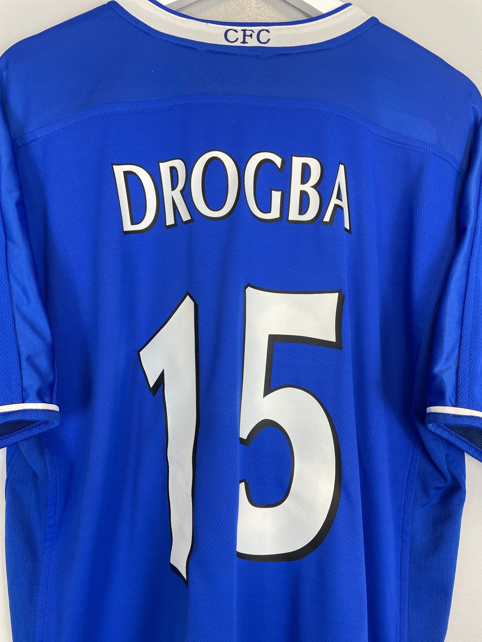 Shop 2003/05 CHELSEA DROGBA #15 HOME SHIRT (XL) UMBRO, classic football shirts, vintage football shirts & retro soccer jerseys at Cult Kits