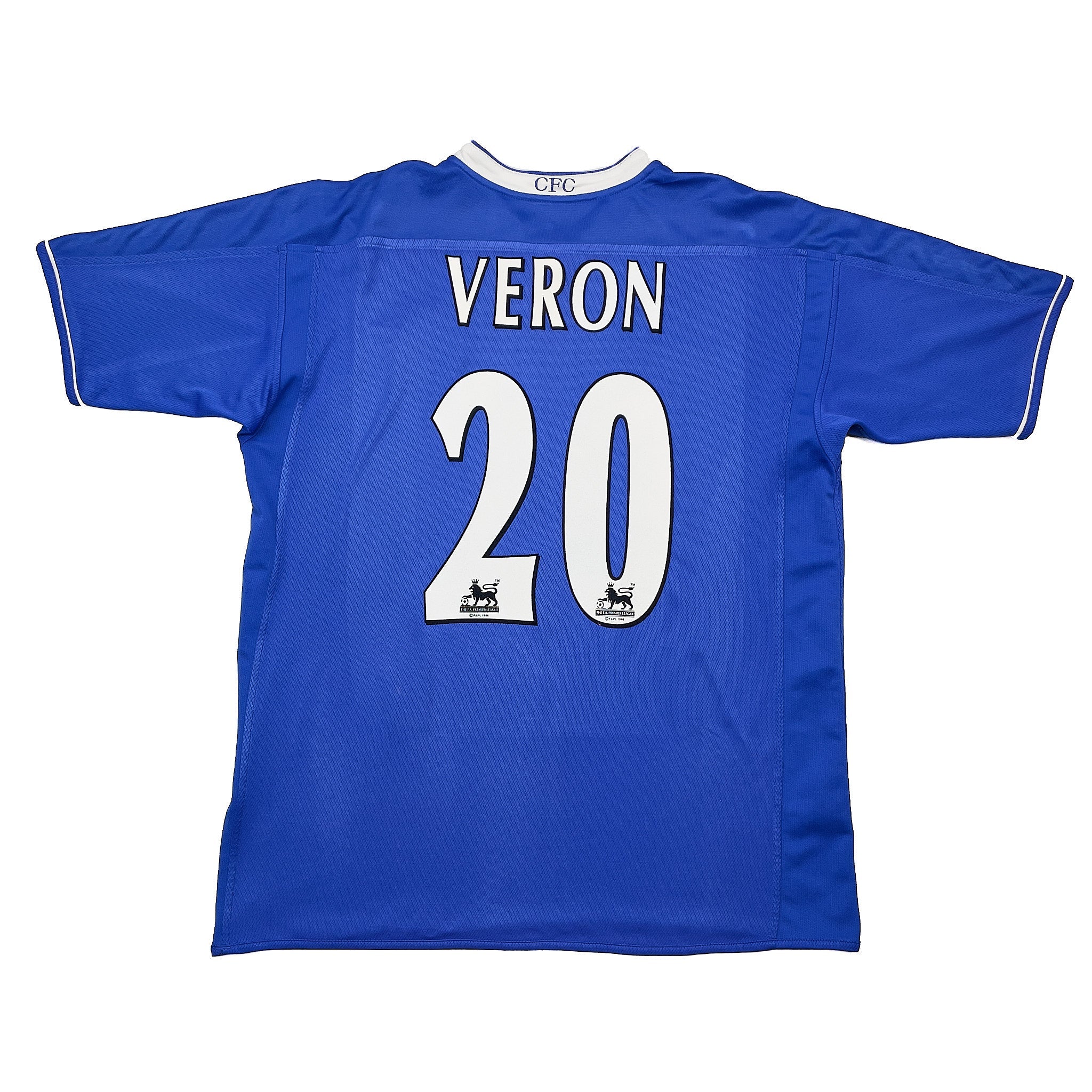 Buy 2003/05 Chelsea Veron 20 Home Shirt (L) Umbro ~ Free worldwide shipping ~ Authentic Vintage Football Shirts from Cult Kits