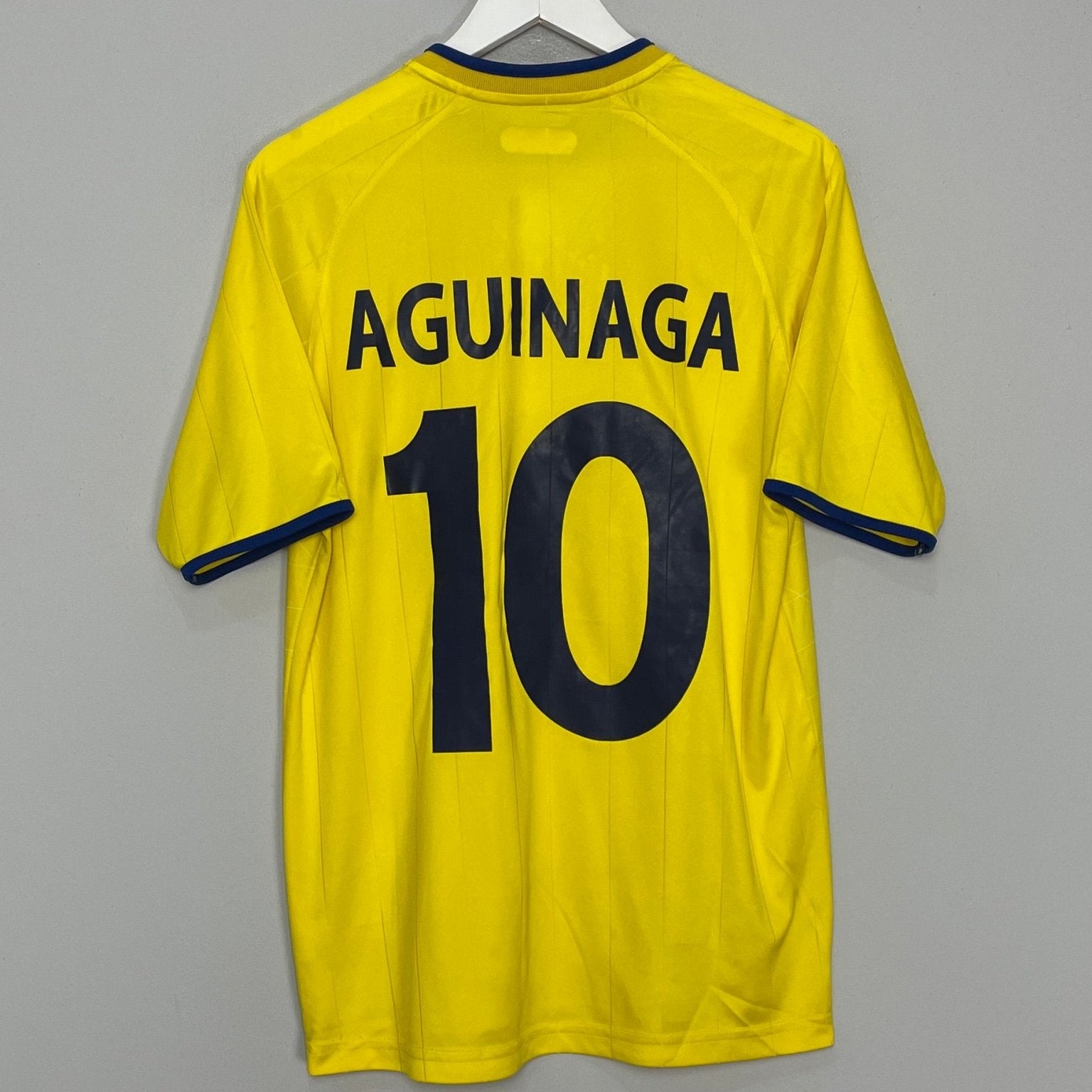 Shop 2003/05 ECUADOR AGUINAGA #10 HOME SHIRT (L) MARATHON, classic football shirts, vintage football shirts & retro soccer jerseys at Cult Kits