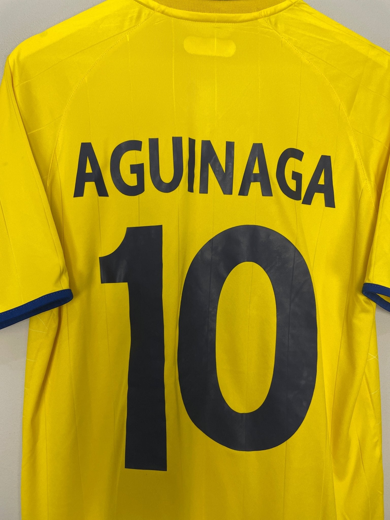 Shop 2003/05 ECUADOR AGUINAGA #10 HOME SHIRT (L) MARATHON, classic football shirts, vintage football shirts & retro soccer jerseys at Cult Kits