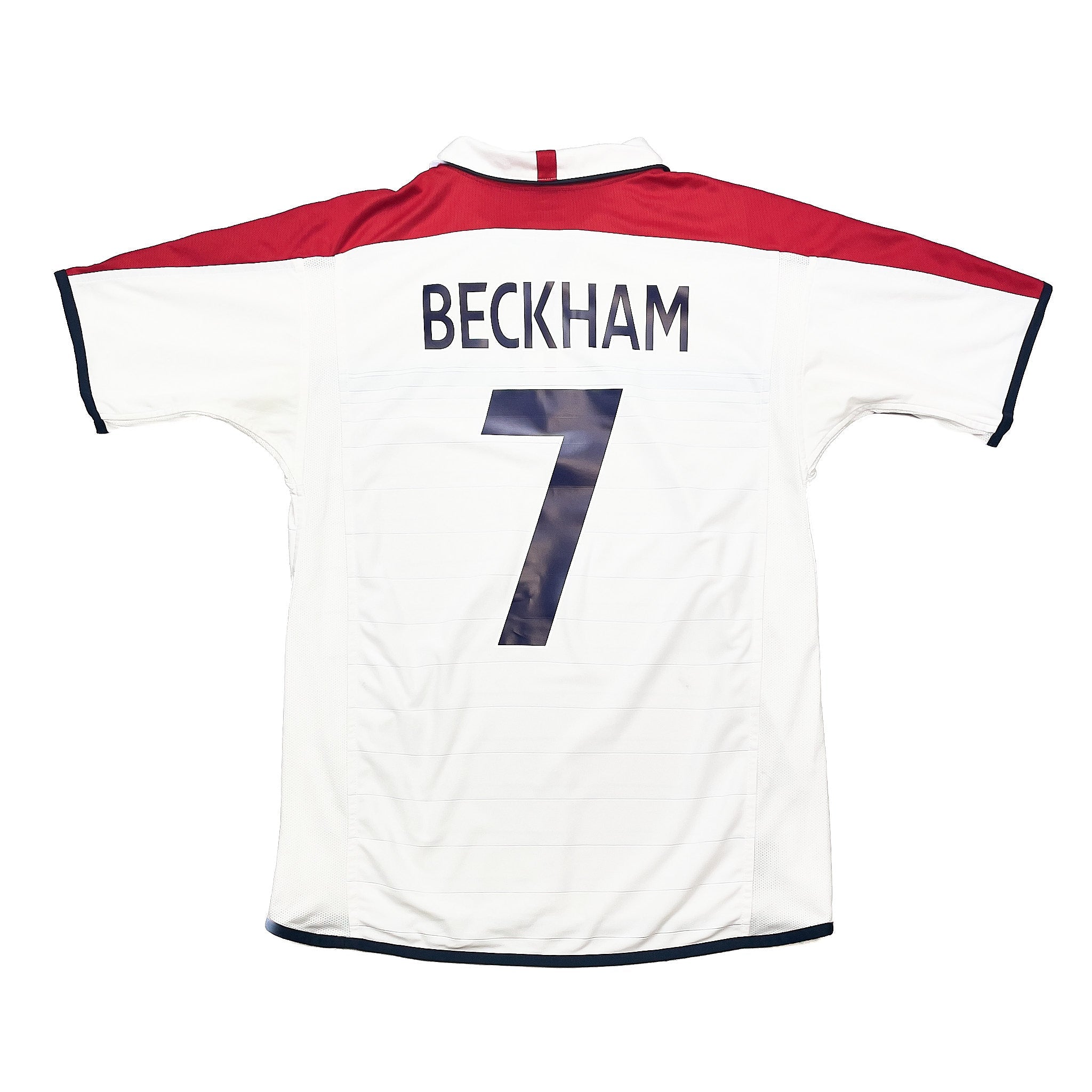 Buy 2003/05 England Beckham 7 Home Shirt (M) Umbro ~ Free worldwide shipping available ~ Authentic Vintage Football Shirts from Cult Kits
