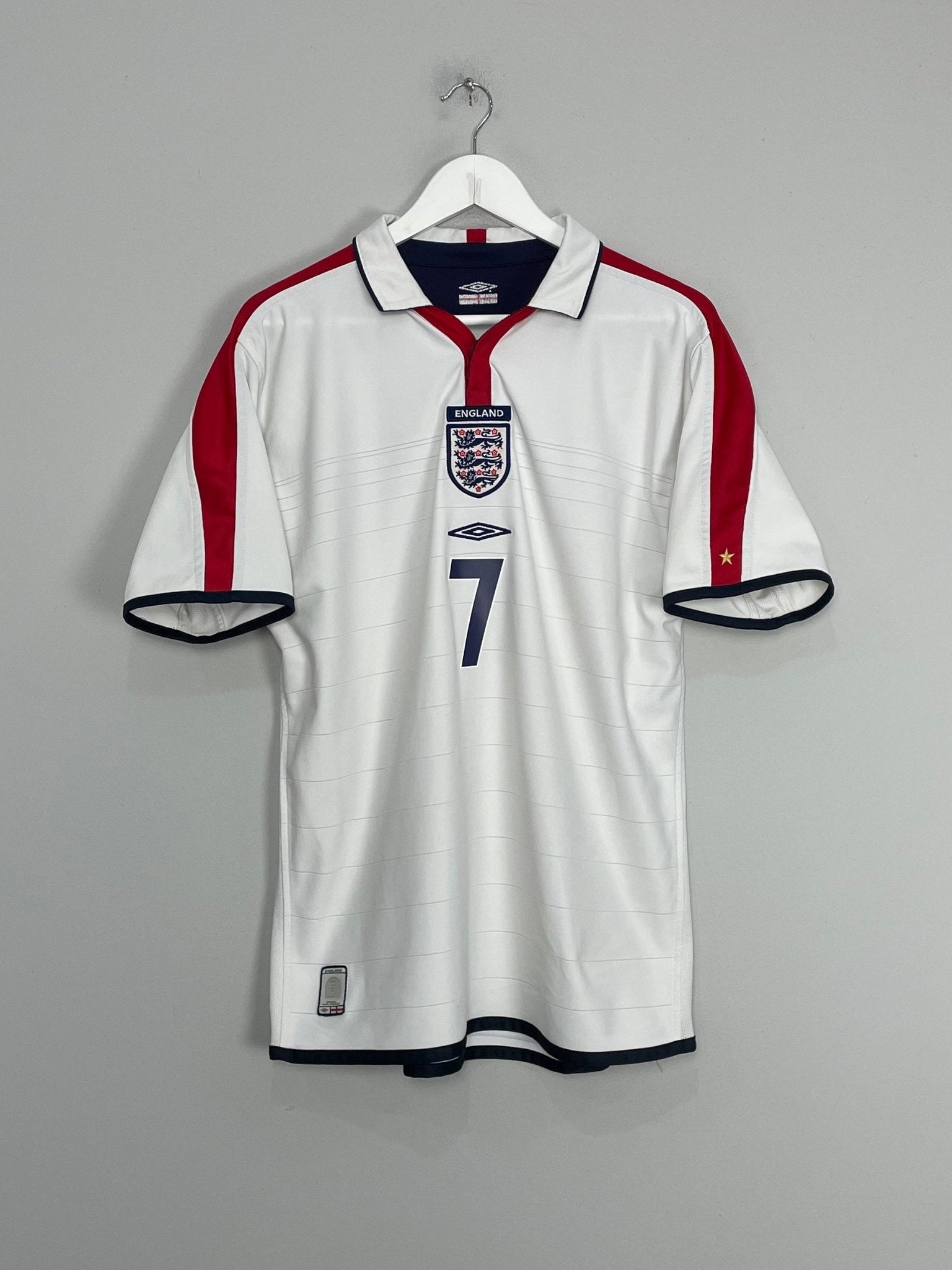 Shop 2003/05 ENGLAND BECKHAM #7 HOME SHIRT (M) UMBRO, classic football shirts, vintage football shirts & retro soccer jerseys at Cult Kits